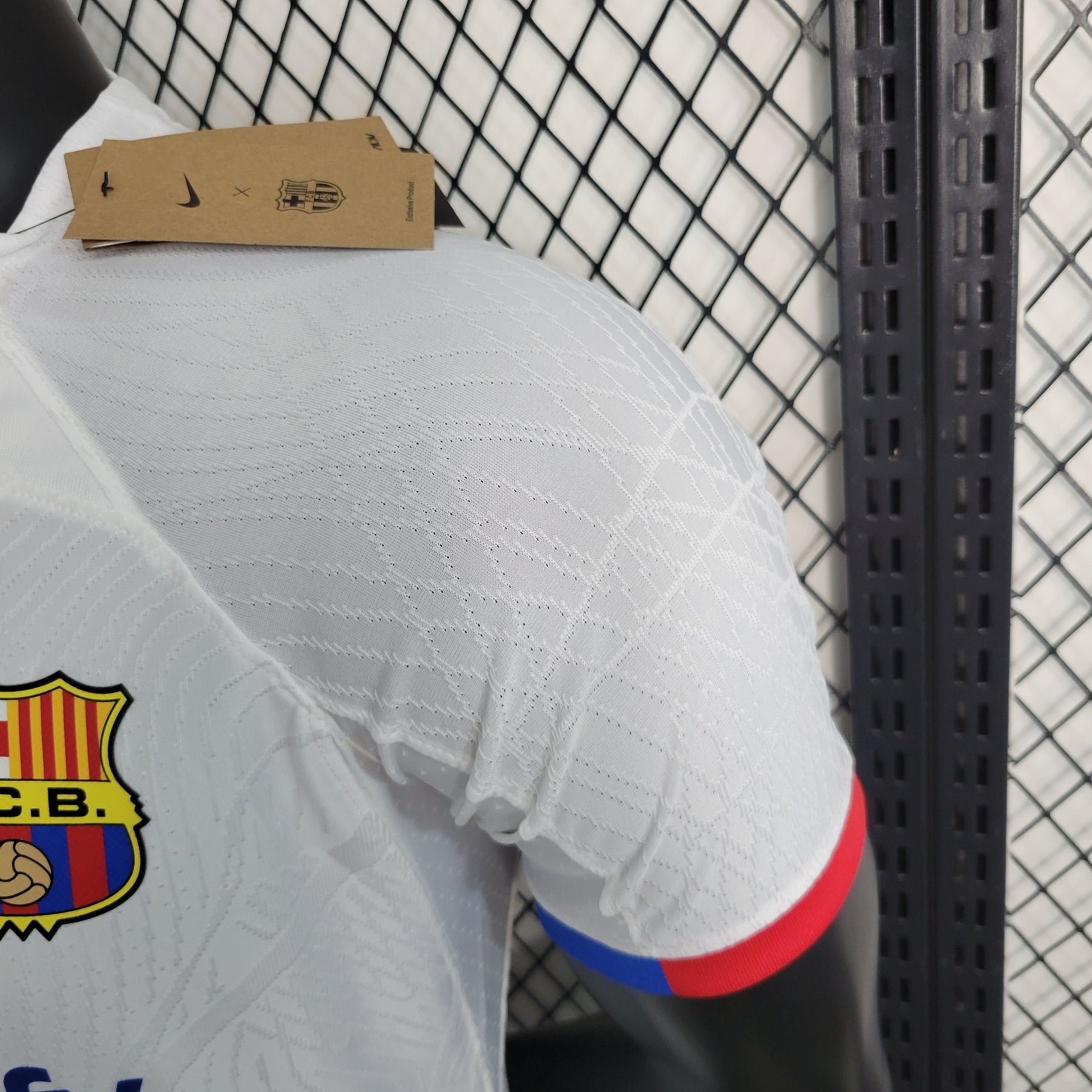 CAMISA BARCELONA VERSÃO JOGADOR AWAY 23/24