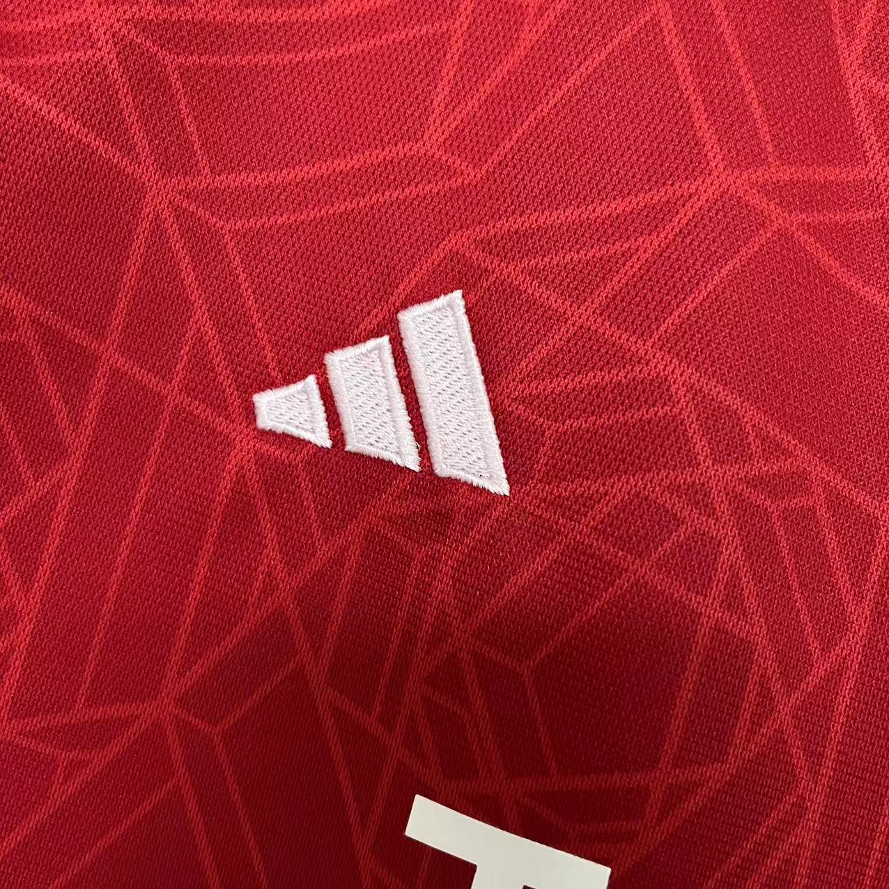 KIT INFANTIL MANCHESTER UNITED HOME 23/24