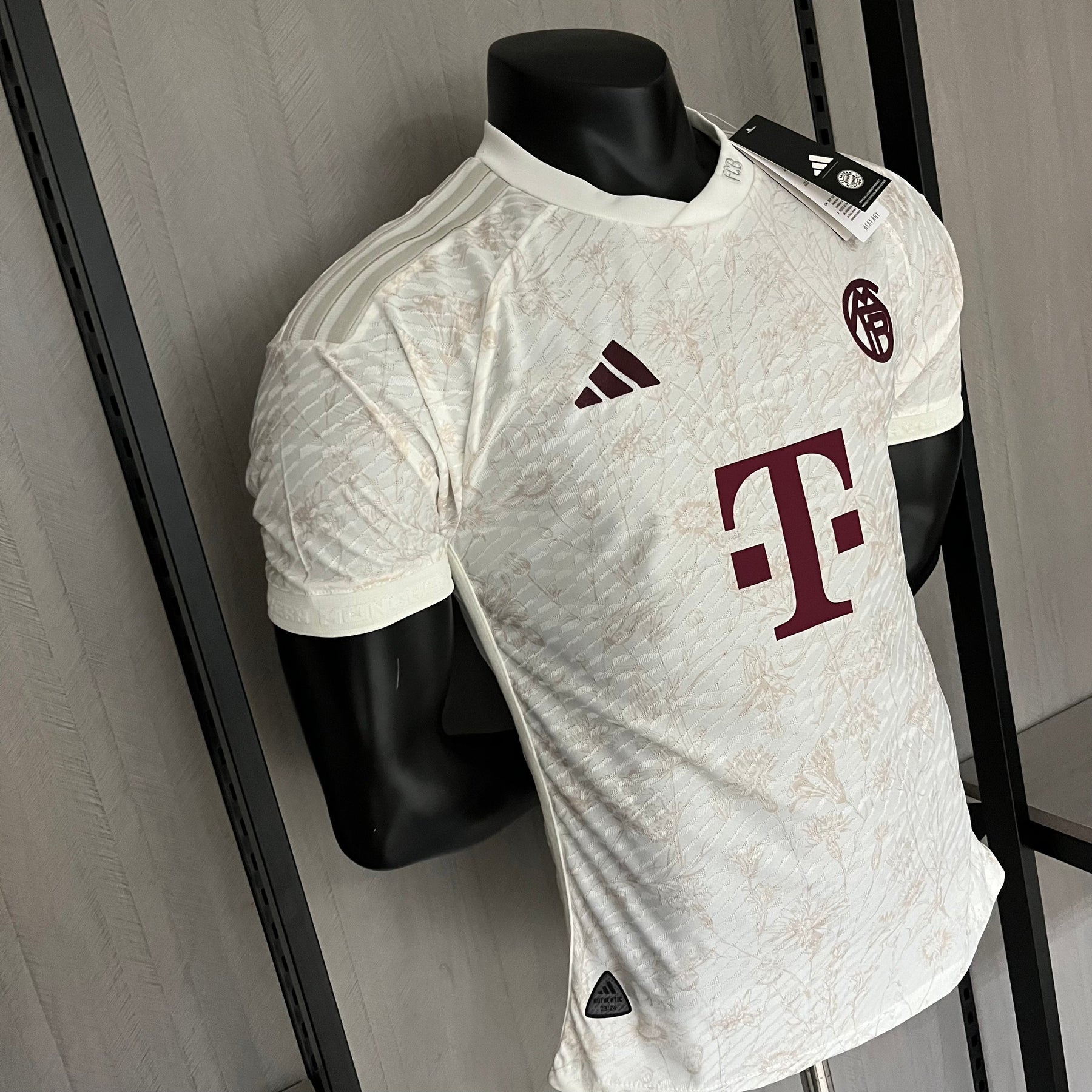 CAMISA BAYERN DE MUNICH VERSÃO JOGADOR THIRD 23/24