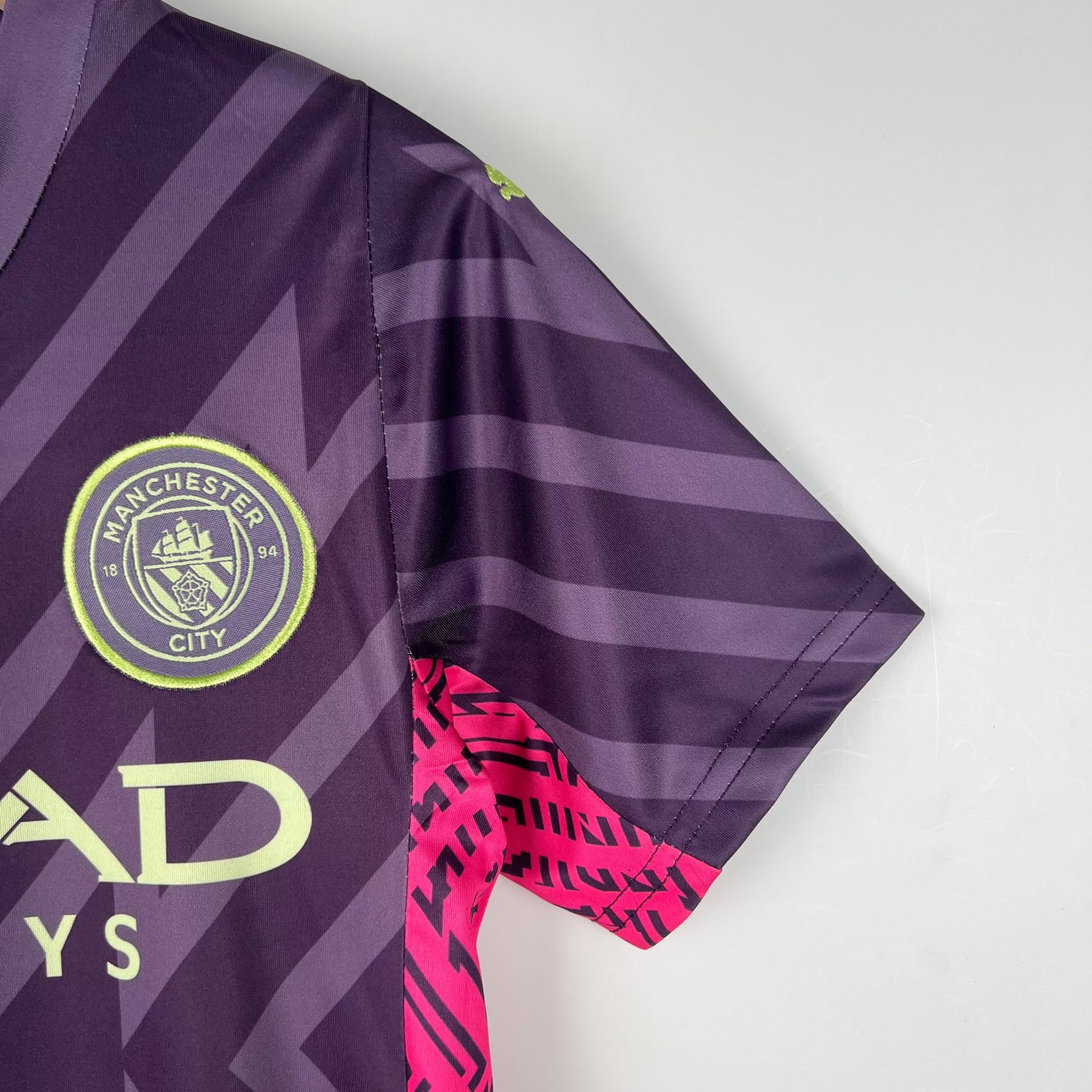 KIT INFANTIL MANCHESTER CITY GOLEIRO ROXO 23/24
