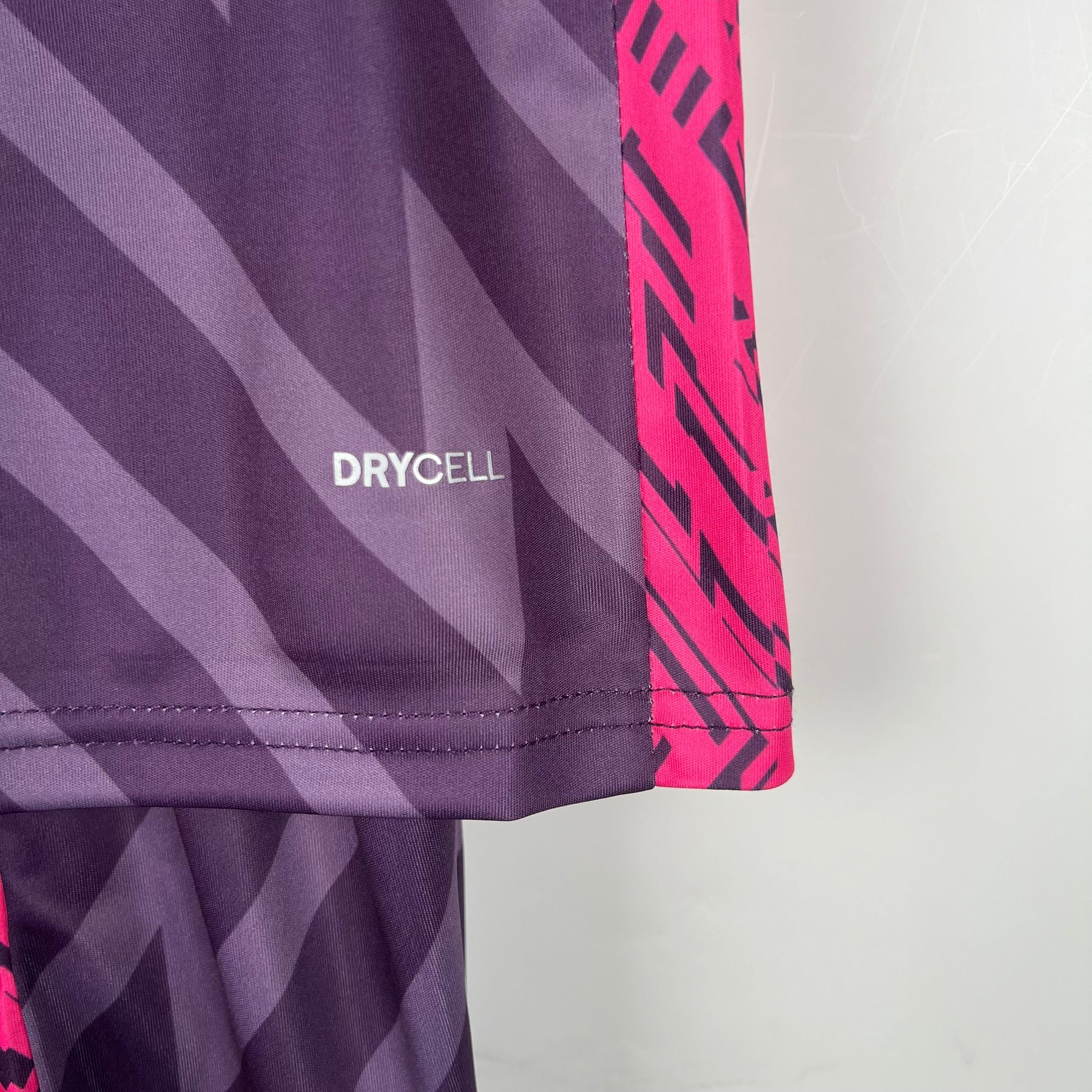 KIT INFANTIL MANCHESTER CITY GOLEIRO ROXO 23/24
