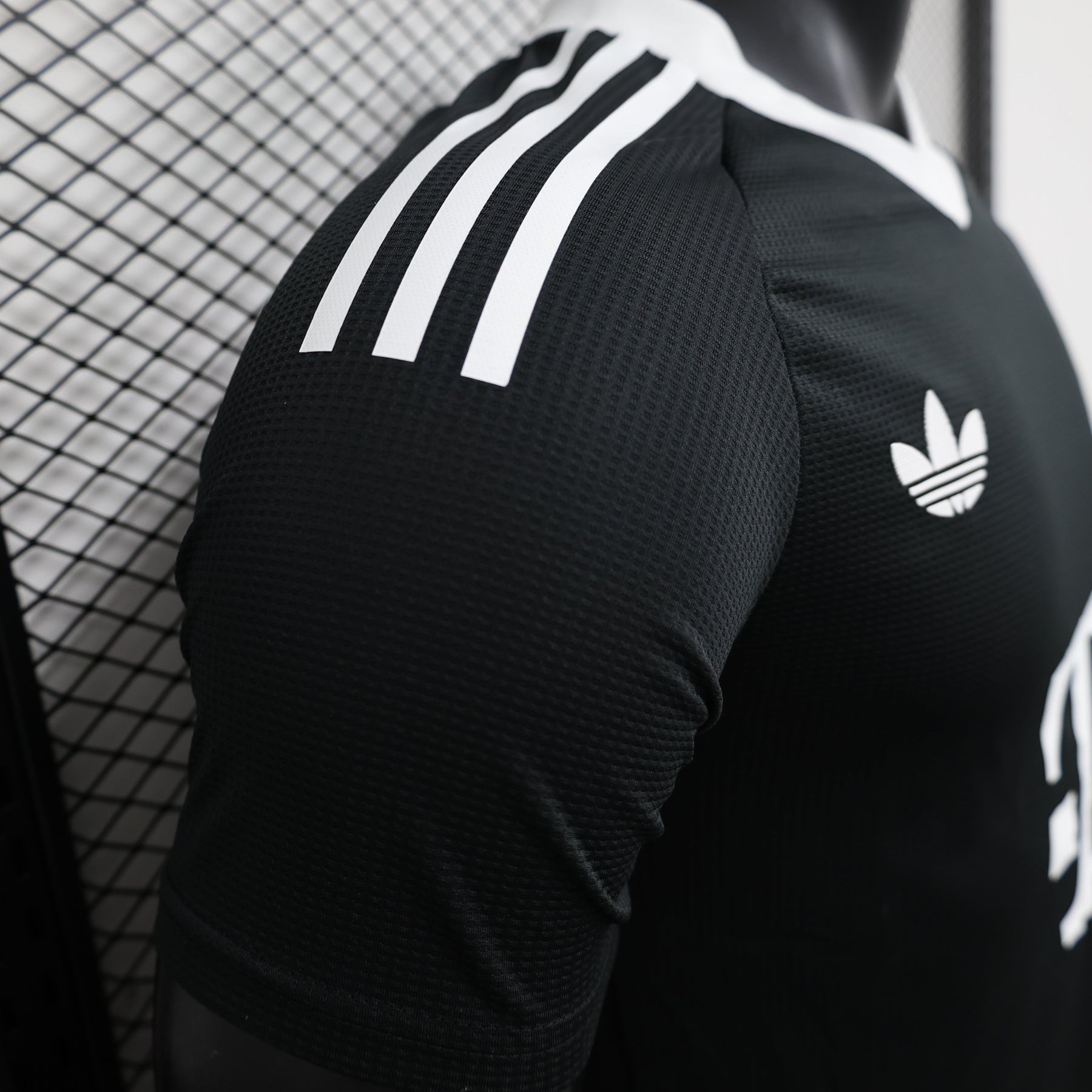 CAMISA BAYERN DE MUNICH VERSÃO JOGADOR BLACK 24/25