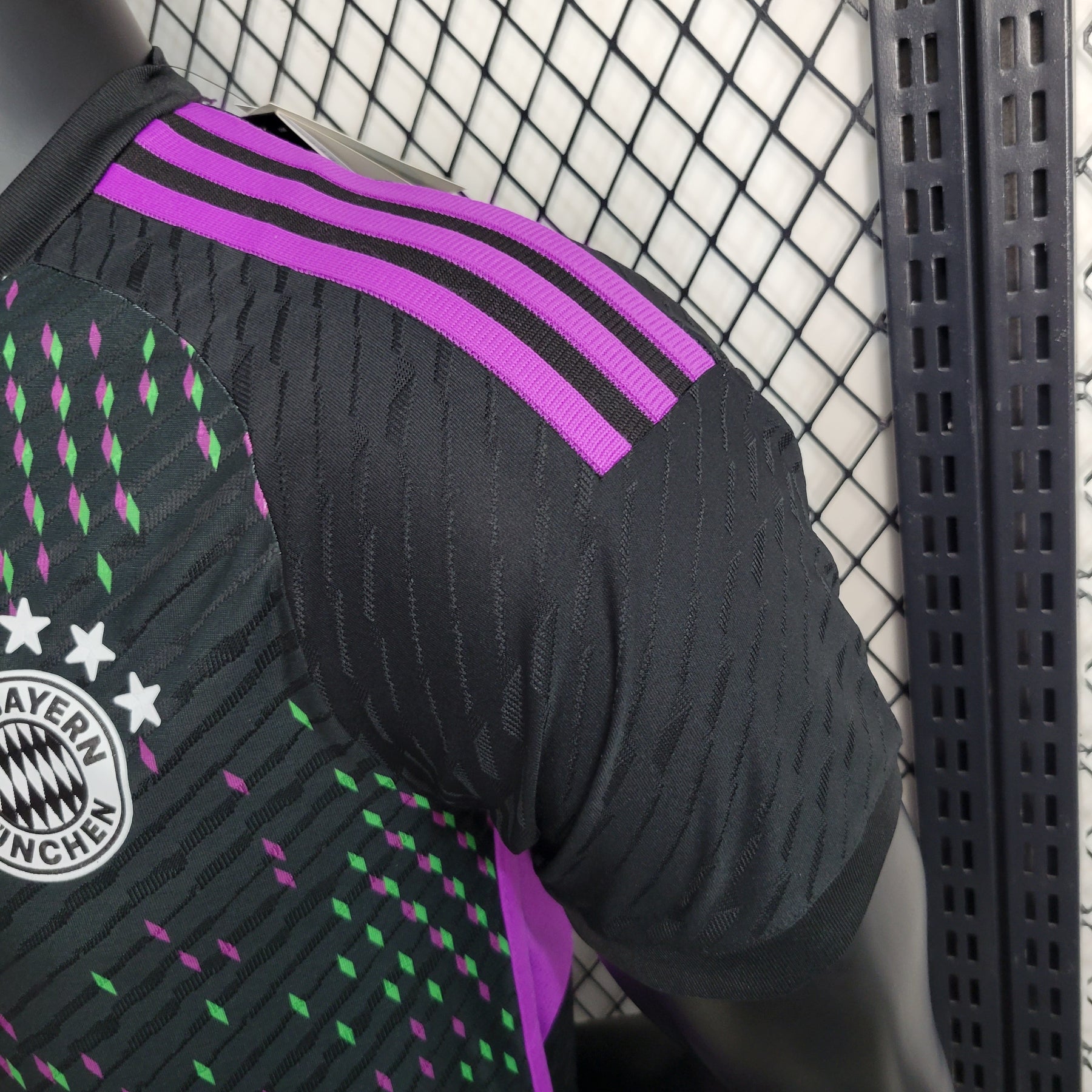 CAMISA BAYERN DE MUNICH VERSÃO JOGADOR AWAY 23/24