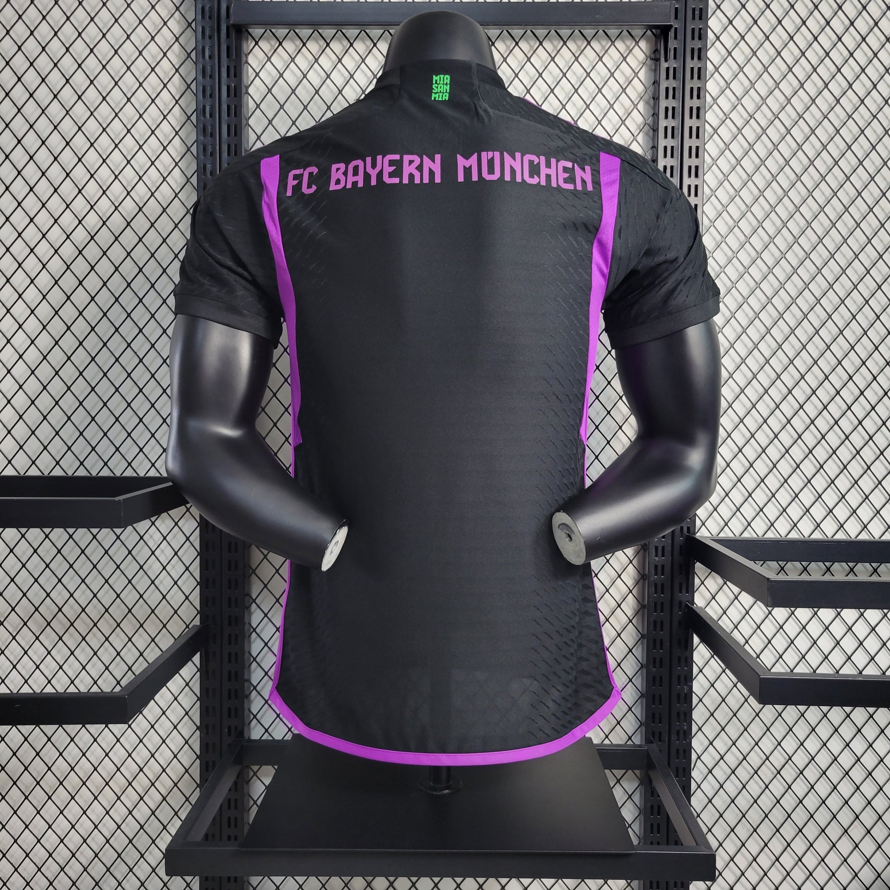 CAMISA BAYERN DE MUNICH VERSÃO JOGADOR AWAY 23/24
