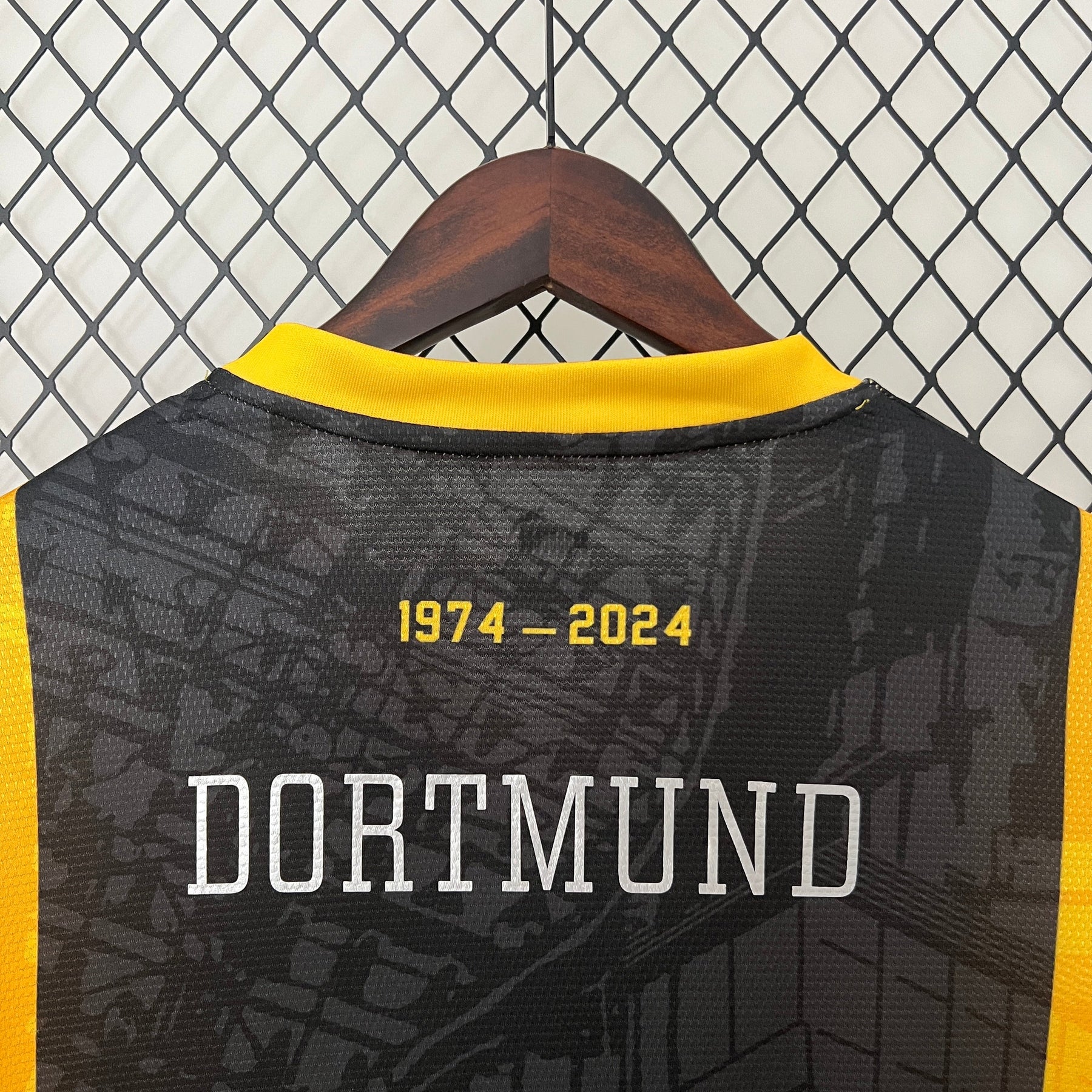 CAMISA BORUSSIA DORTMUND SPECIAL EDITION 23/24