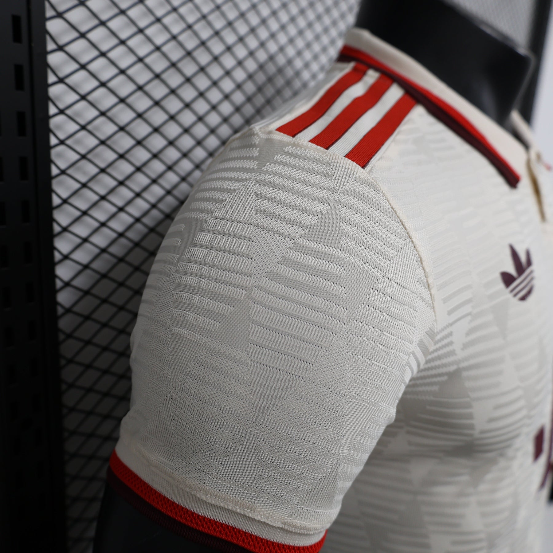 CAMISA BAYERN DE MUNICH VERSÃO JOGADOR THIRD 24/25