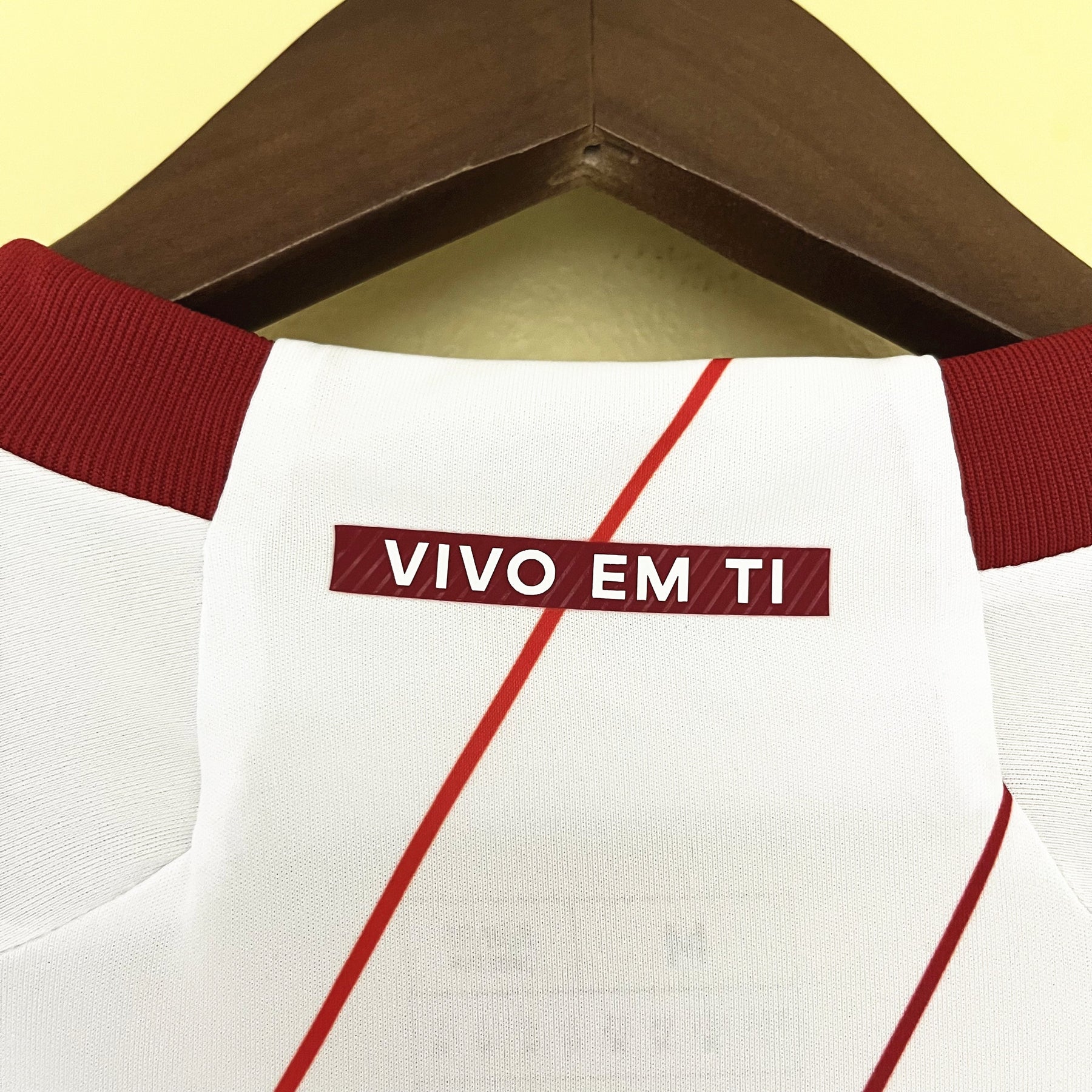CAMISA INTERNACIONAL FEMININA AWAY 23/24