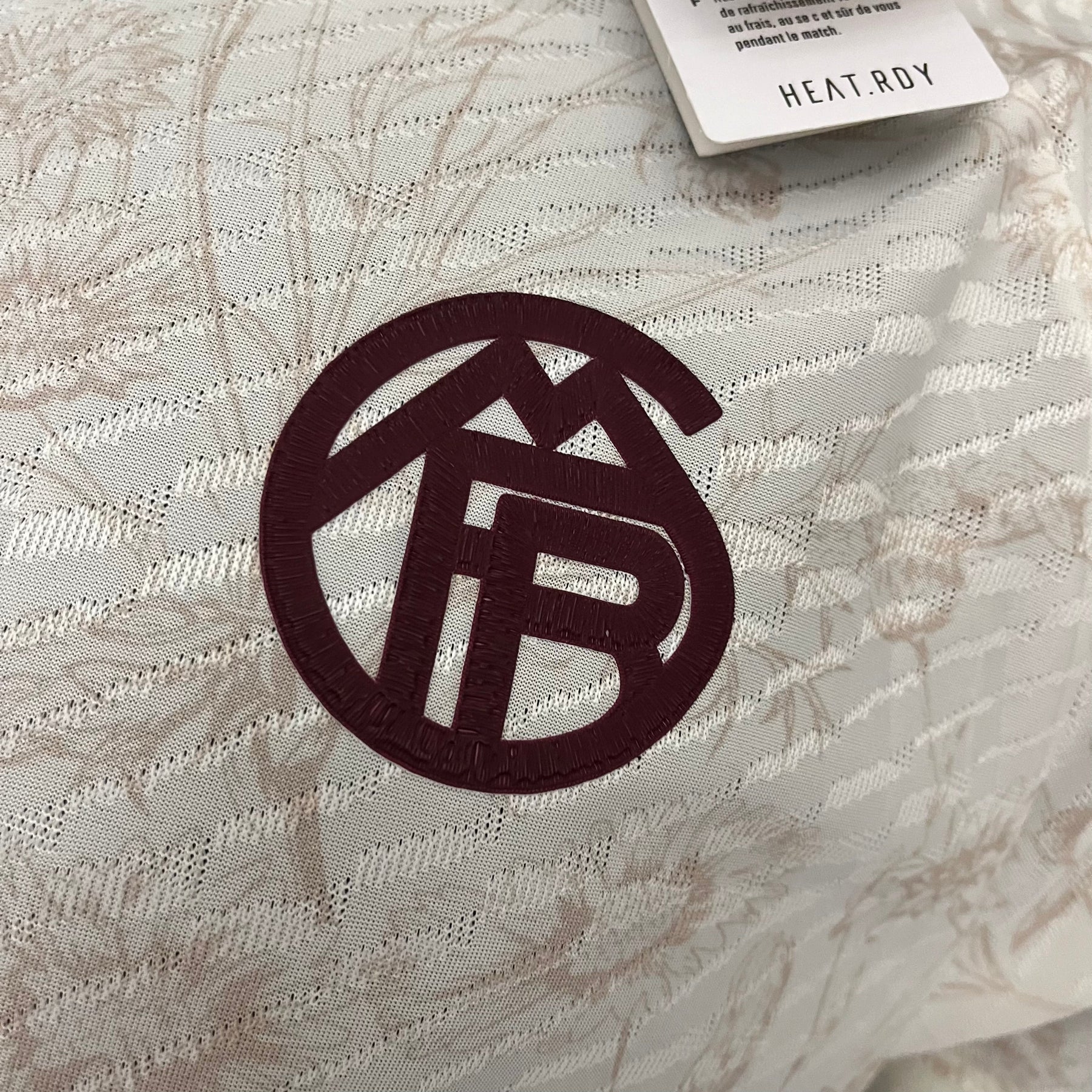 CAMISA BAYERN DE MUNICH VERSÃO JOGADOR THIRD 23/24
