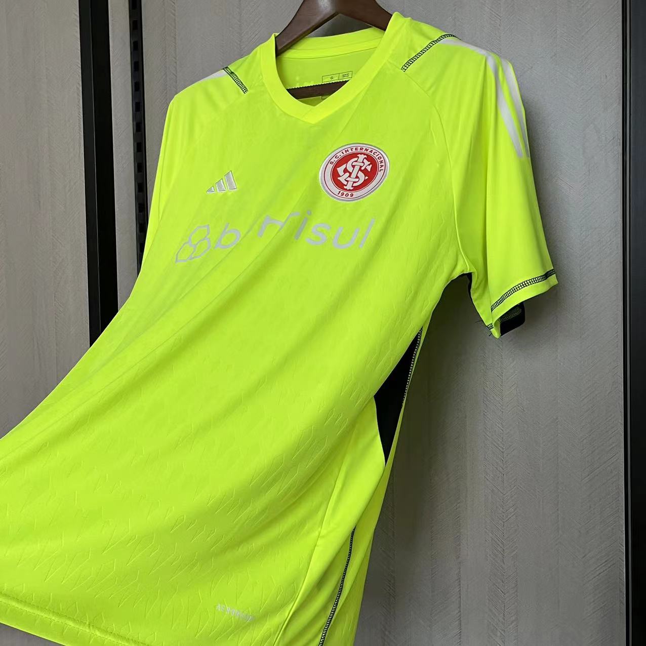 CAMISA INTERNACIONAL GOLEIRO GREEN 23/24