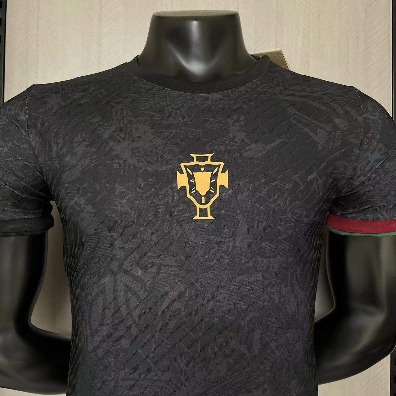 CAMISA CRISTIANO RONALDO PORTUGAL BLACK VERSÃO JOGADOR 23/24