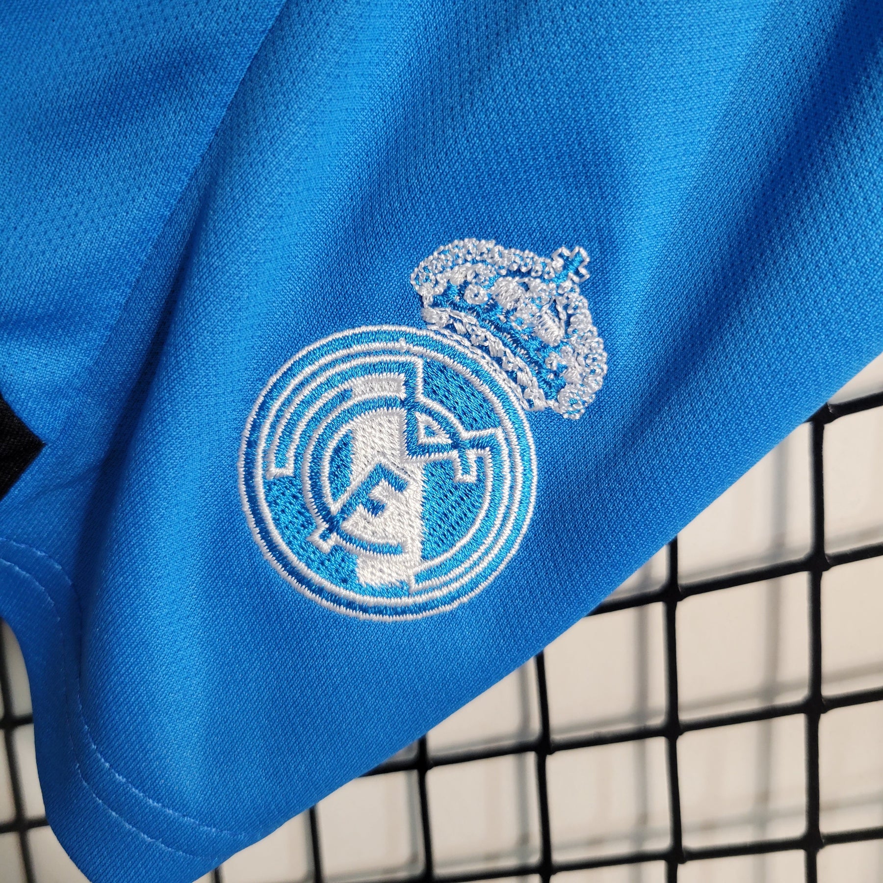 KIT INFANTIL REAL MADRID GOLEIRO AZUL 23/24