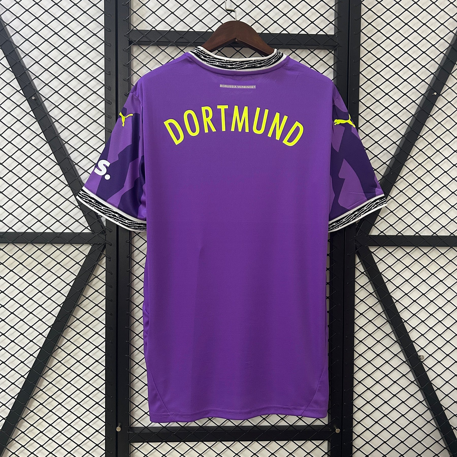 CAMISA BORUSSIA DORTMUND GOLEIRO EDIÇÃO ESPECIAL 24/25