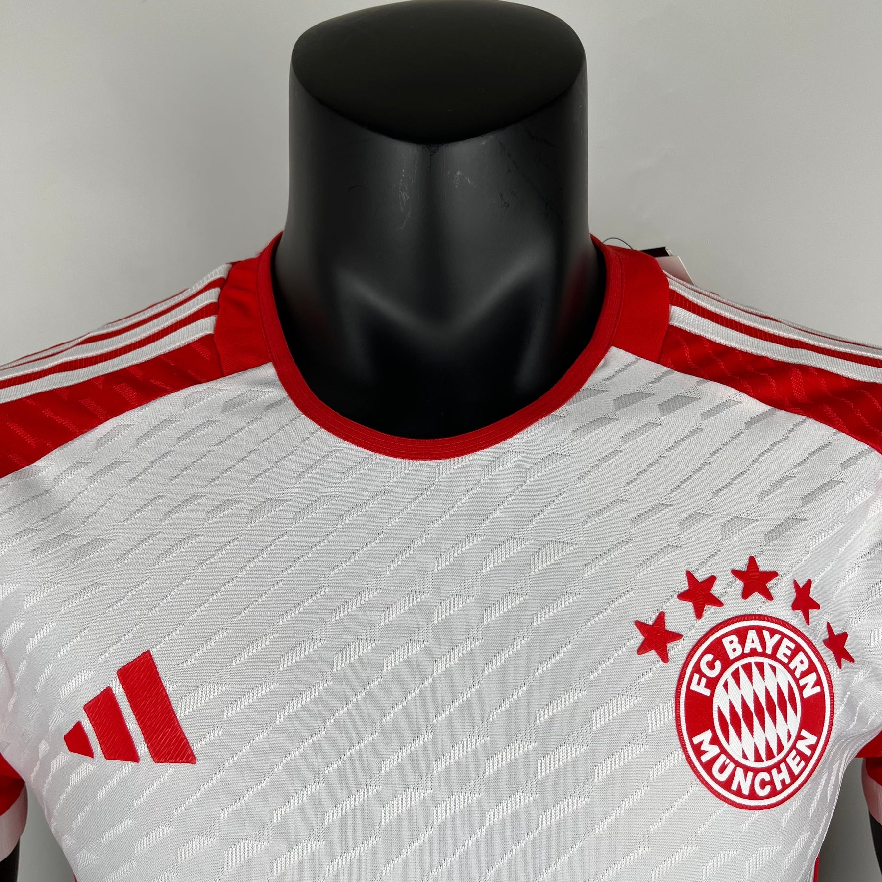 CAMISA BAYERN DE MUNICH VERSÃO JOGADOR HOME 23/24