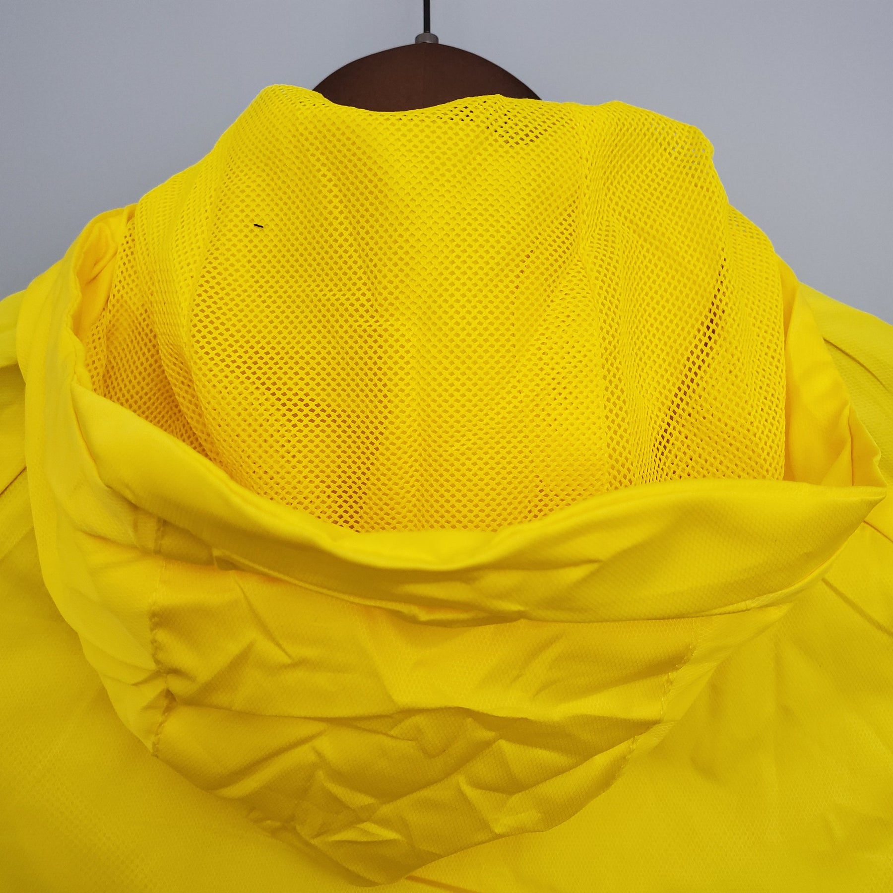 CORTA-VENTO BRASIL AMARELO