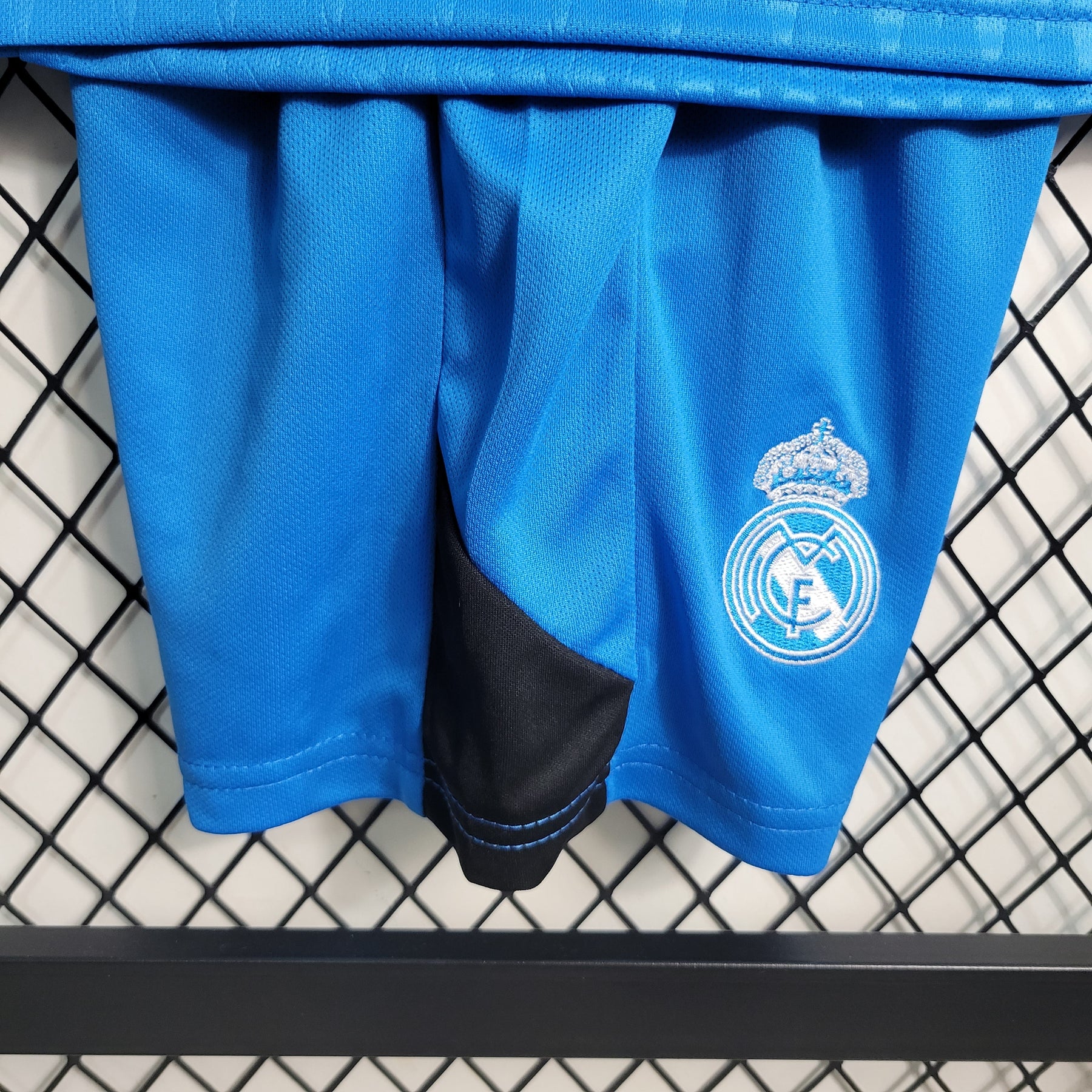 KIT INFANTIL REAL MADRID GOLEIRO AZUL 23/24