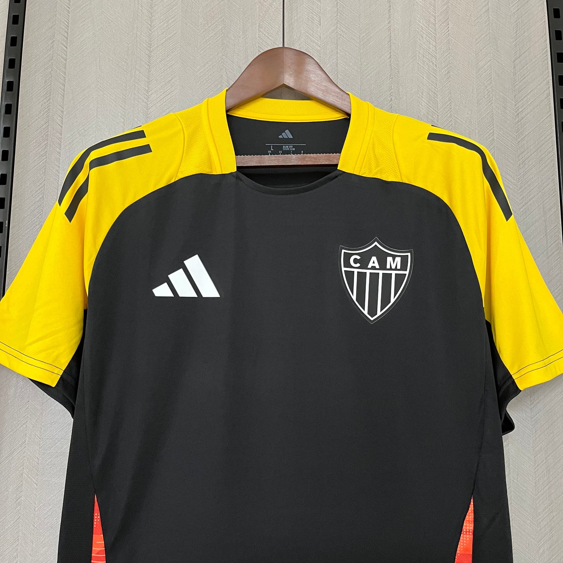 CAMISA ATLÉTICO MINEIRO TREINO BLACK 25/26