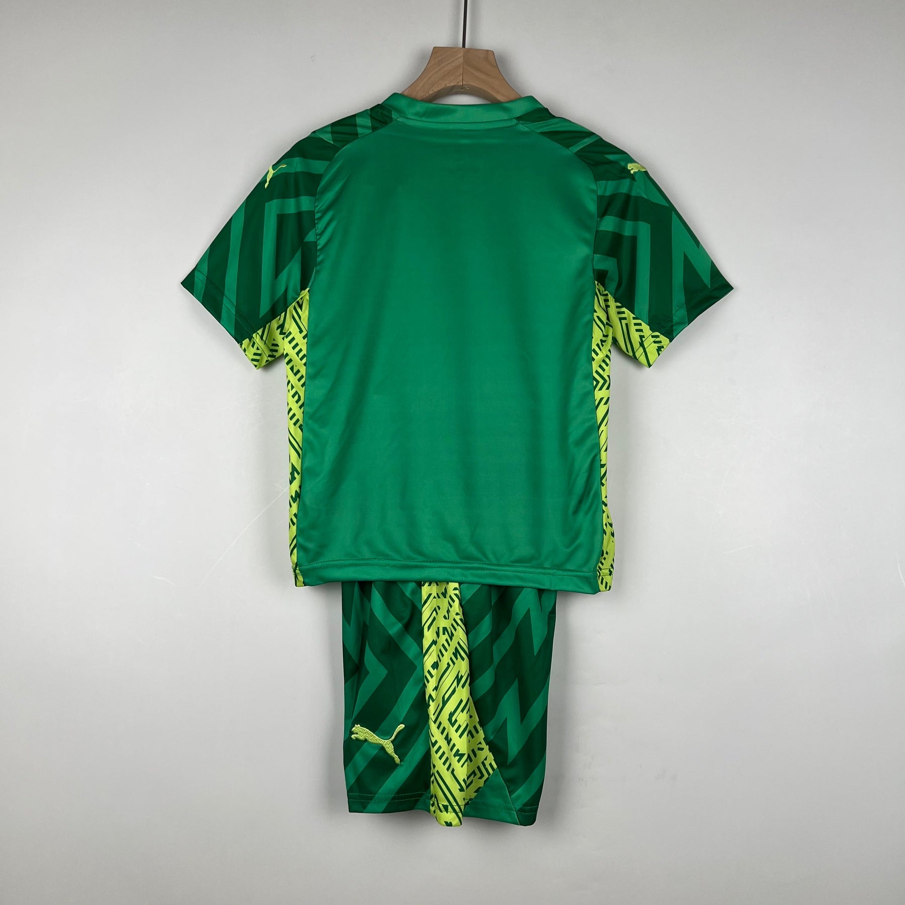 KIT INFANTIL MANCHESTER CITY GOLEIRO VERDE 23/24