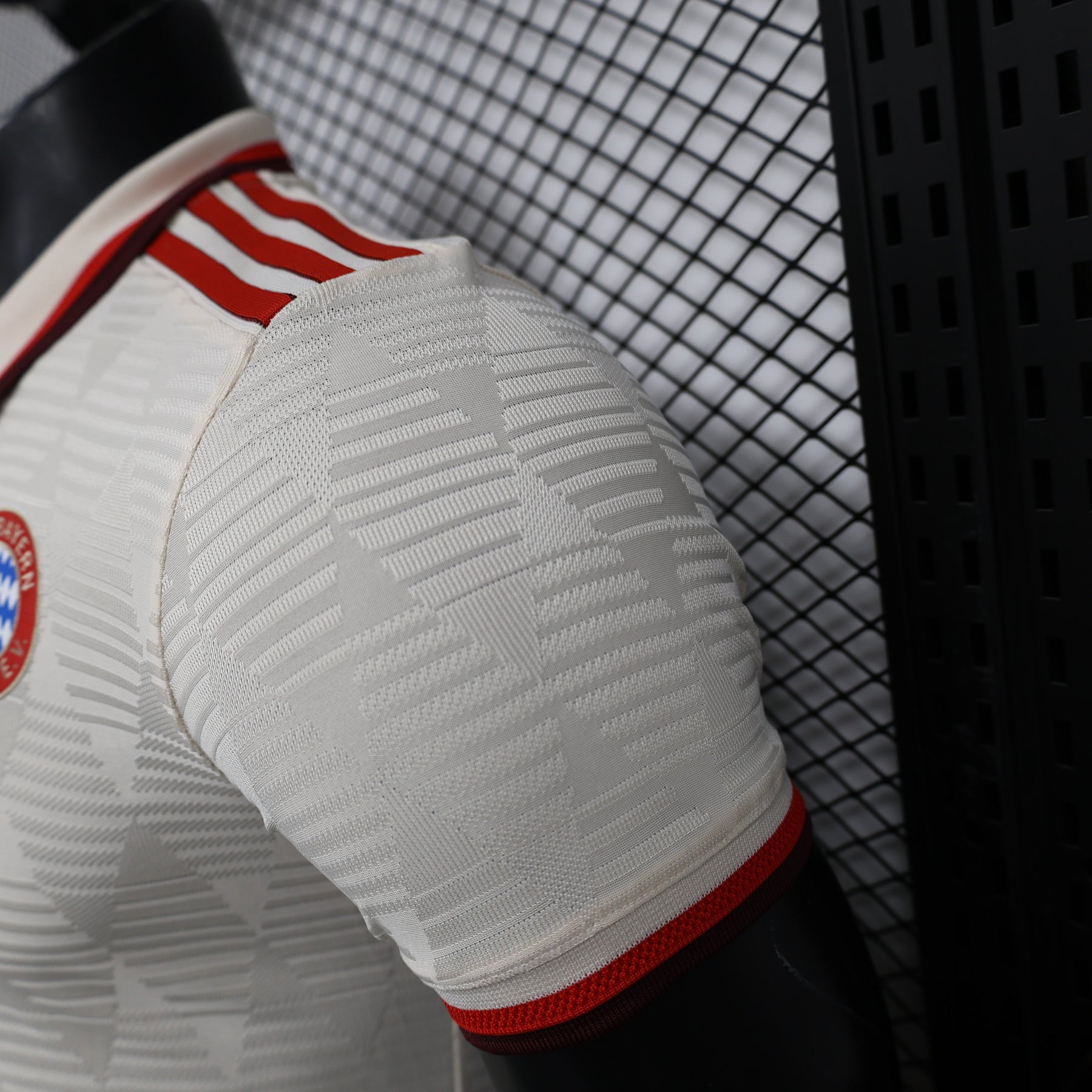 CAMISA BAYERN DE MUNICH VERSÃO JOGADOR THIRD 24/25