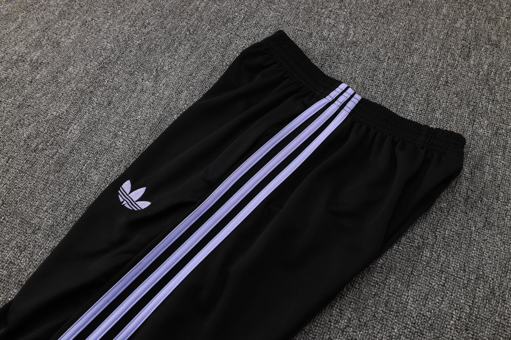 CONJUNTO DE TREINO REAL MADRID A843 24/25