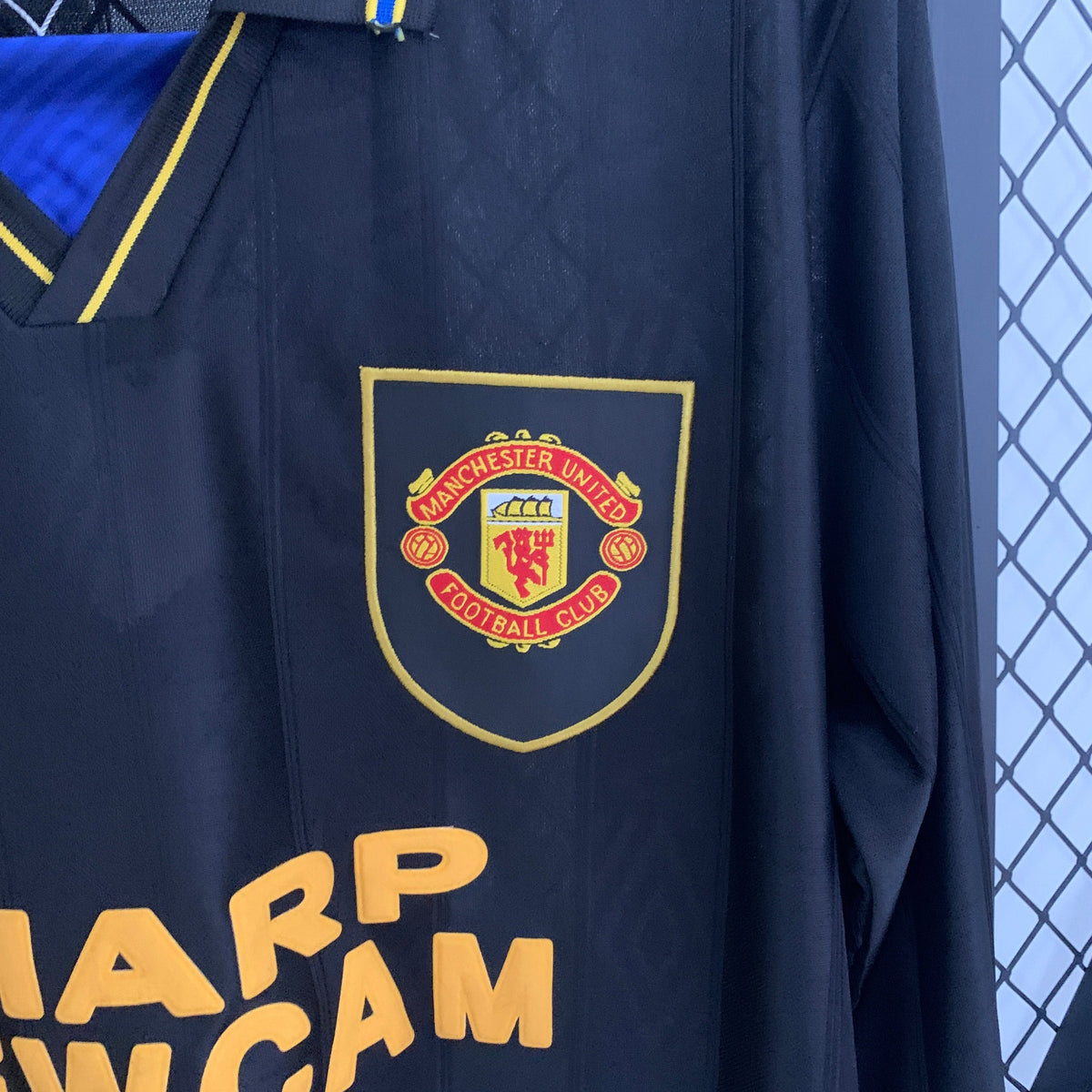 CAMISA RETRÔ MANCHESTER UNITED AWAY MANGA LONGA 93/95