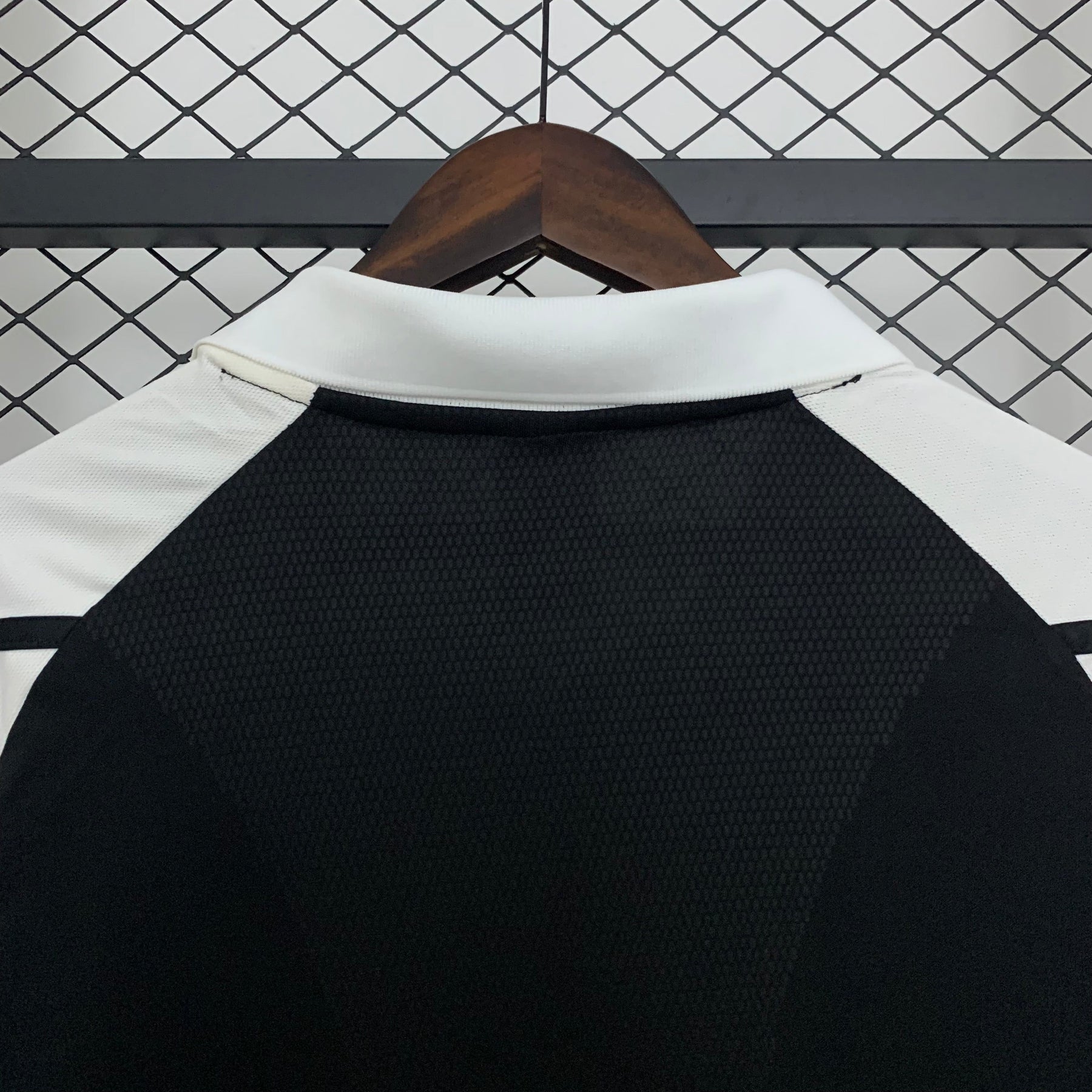 CAMISA RETRÔ REAL MADRID AWAY 01/02