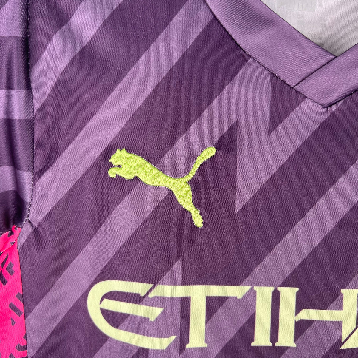 KIT INFANTIL MANCHESTER CITY GOLEIRO ROXO 23/24