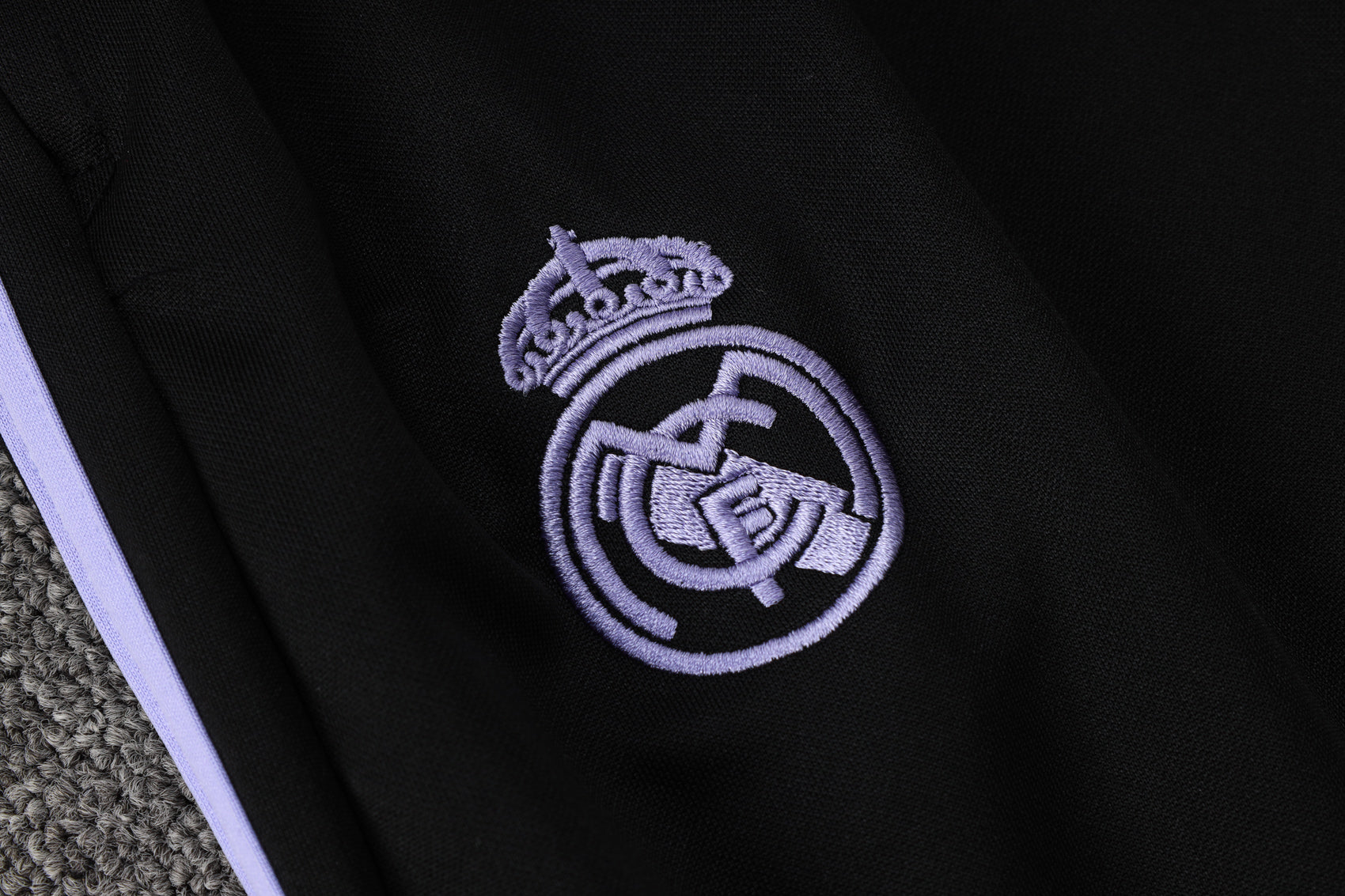 CONJUNTO DE TREINO REAL MADRID A843 24/25