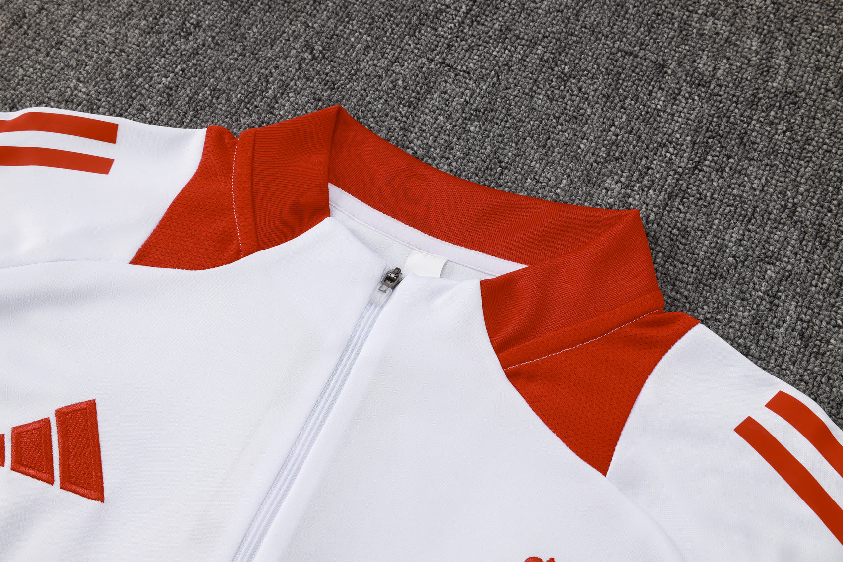 CONJUNTO DE TREINO INTERNACIONAL 25/26