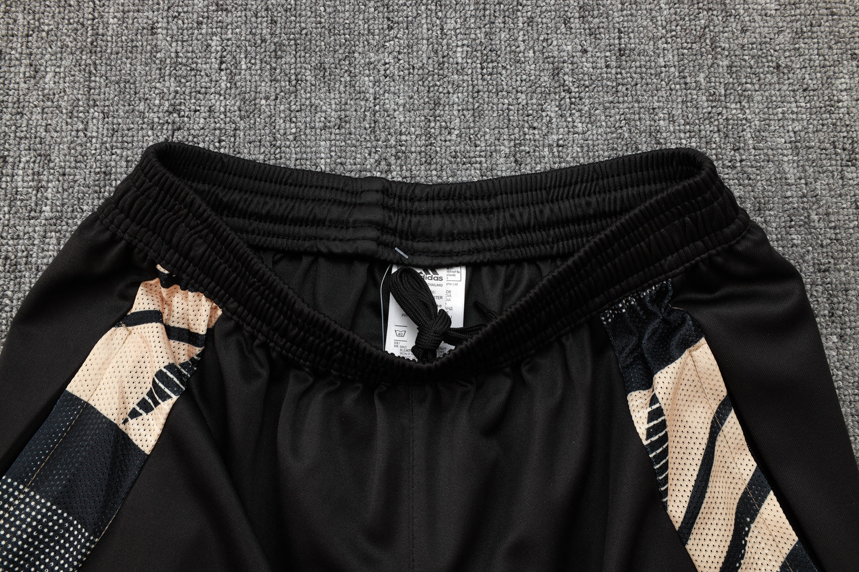 CONJUNTO DE TREINO REAL MADRID B837 24/25