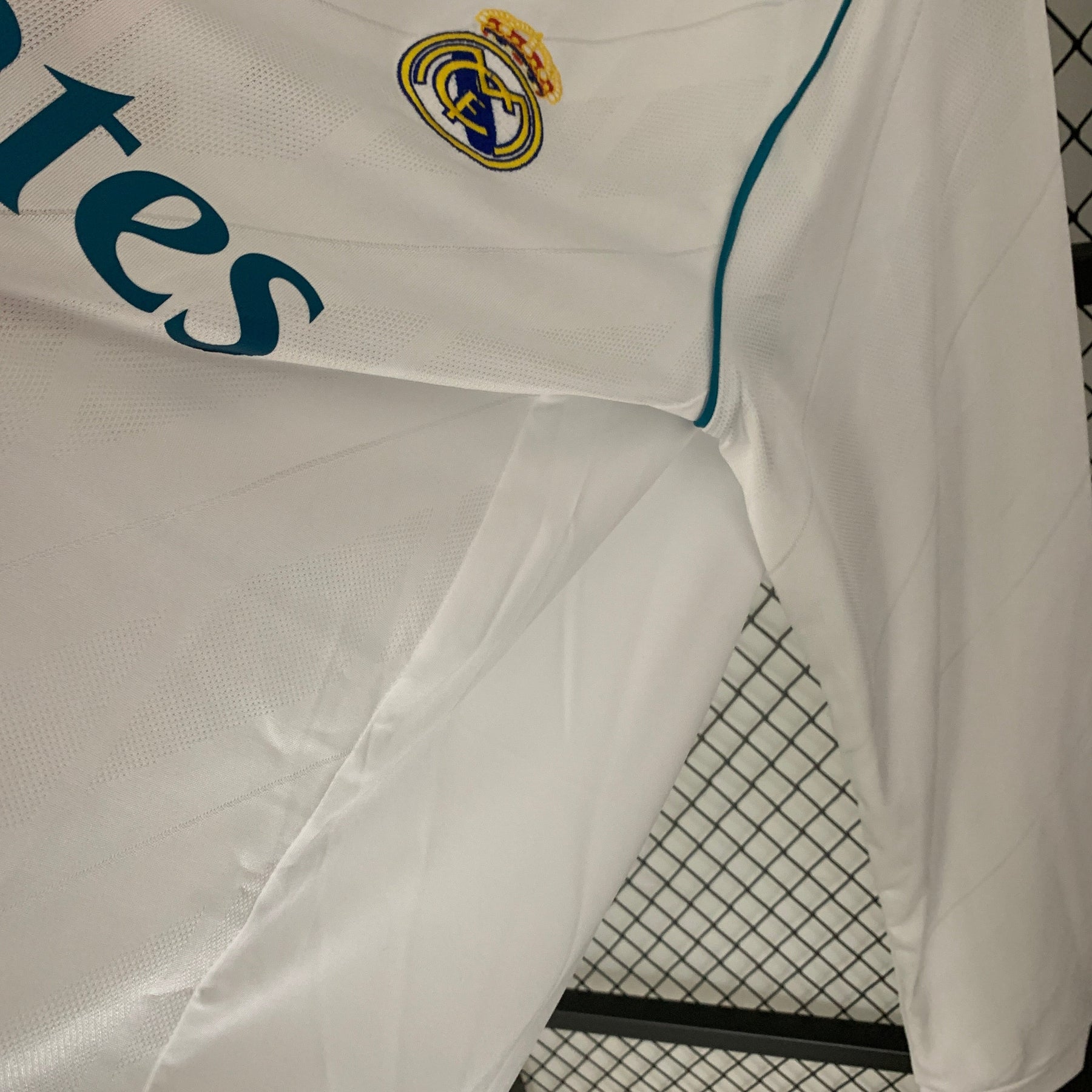 CAMISA REAL MADRID MANGA LONGA RETRÔ HOME 17/18