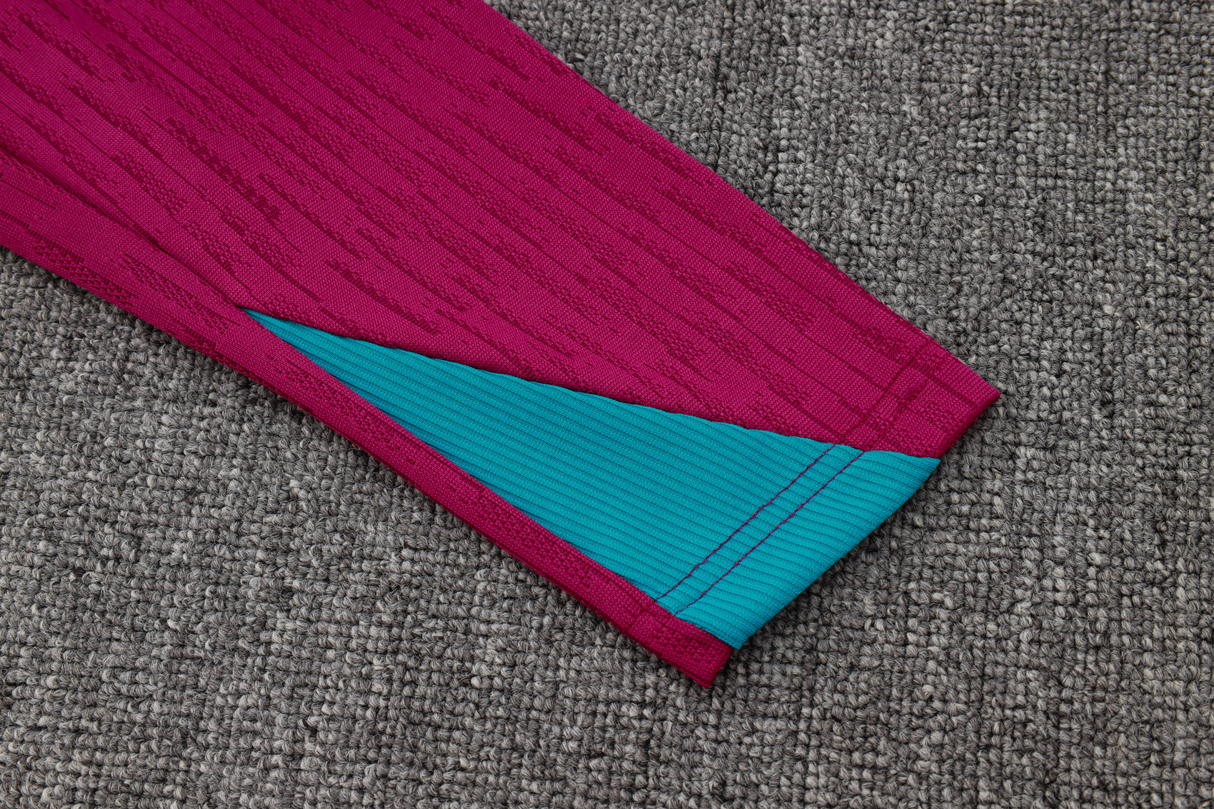 CONJUNTO DE TREINO PSG B929 VERSÃO JOGADOR 24/25