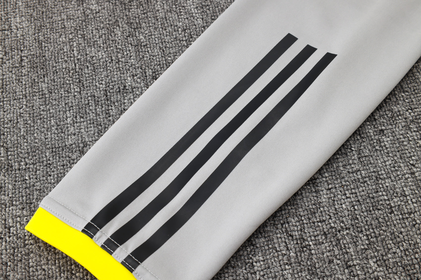 CONJUNTO DE TREINO FLAMENGO YELLOW 24/25