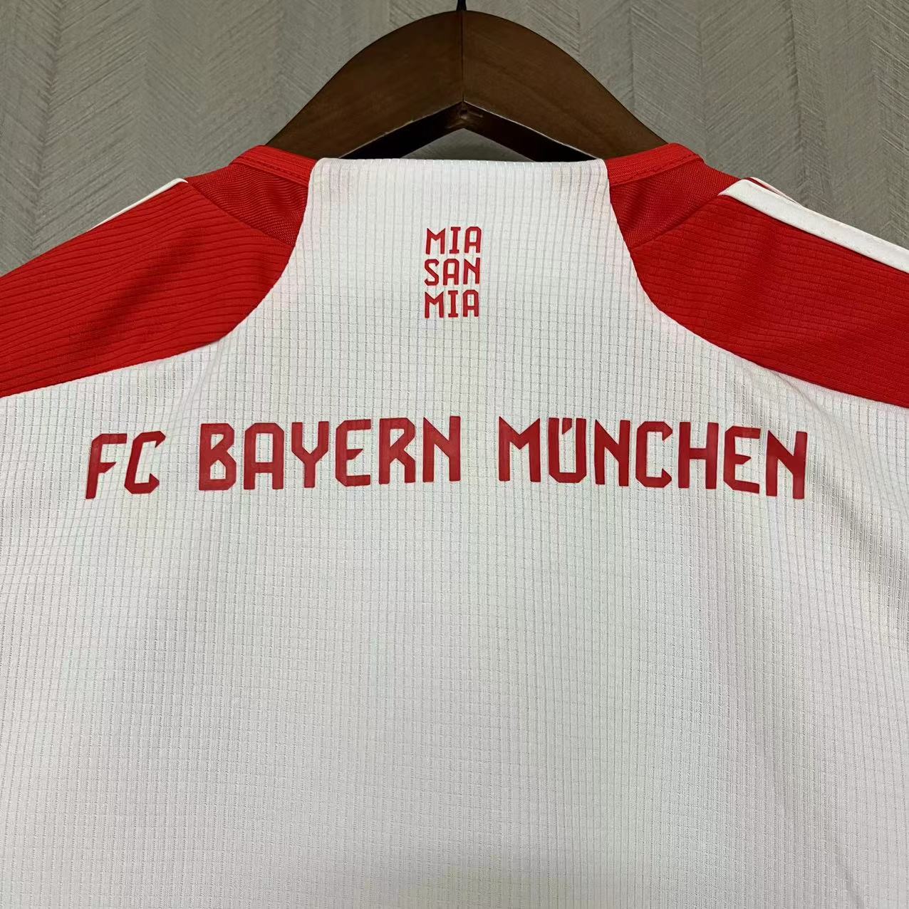 KIT INFANTIL BAYERN DE MUNICH HOME 23/24