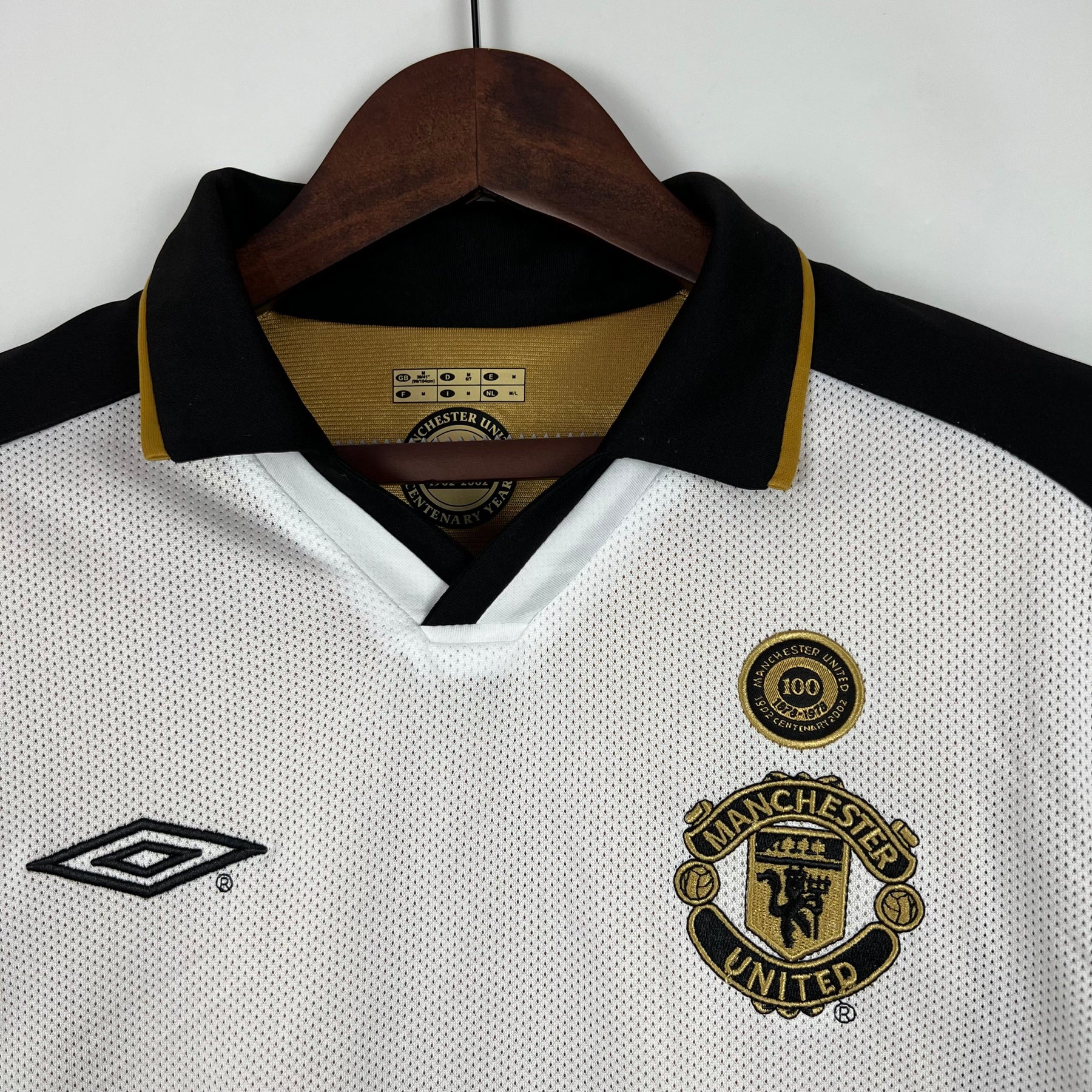 CAMISA RETRÔ MANCHESTER UNITED DUPLA FACE 01/02