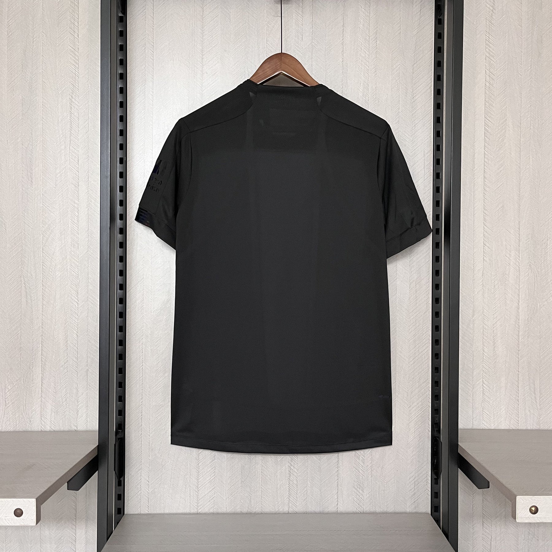 CAMISA RETRÔ LIVERPOOL EDIÇÃO ESPECIAL 19/20