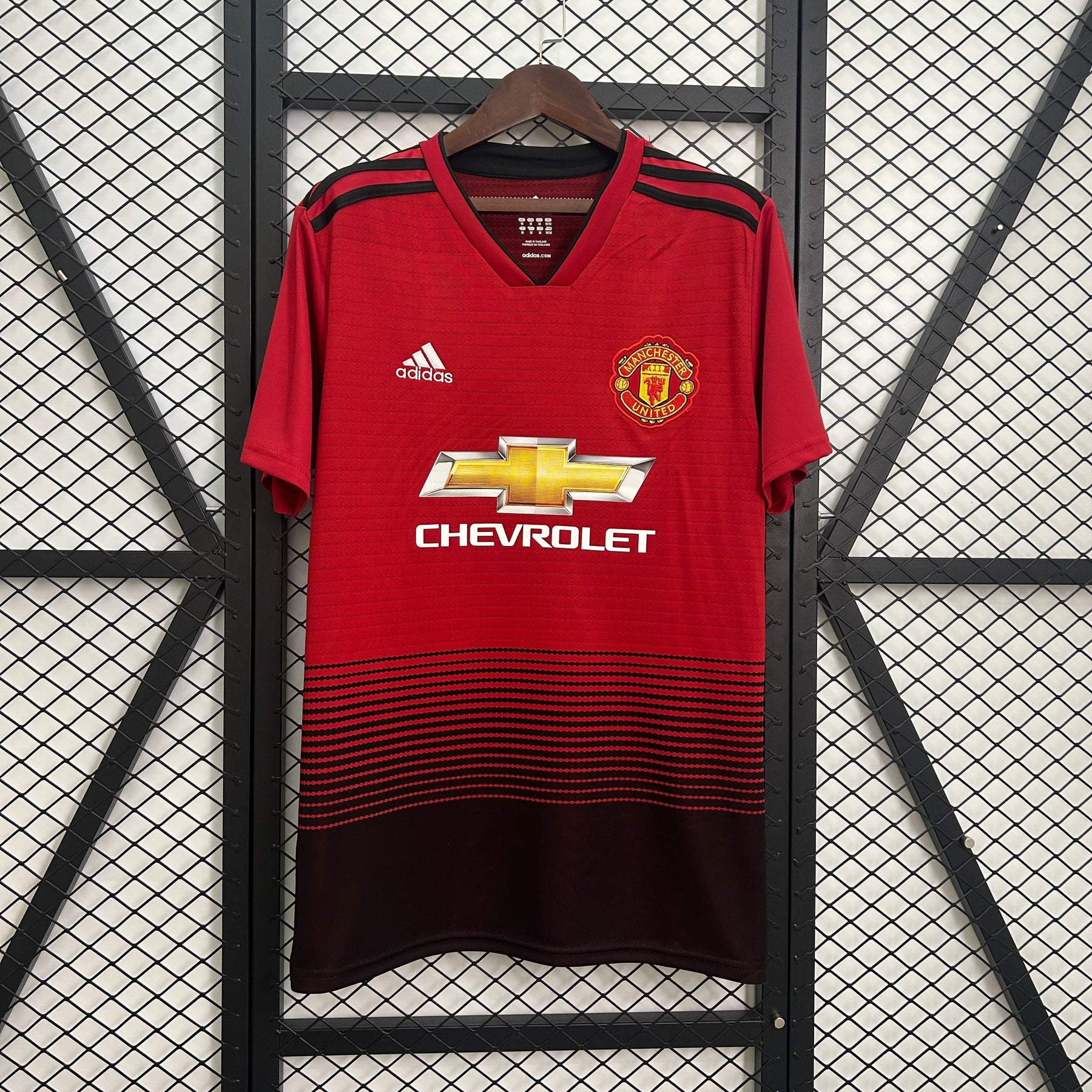 CAMISA RETRÔ MANCHESTER UNITED HOME 18/19