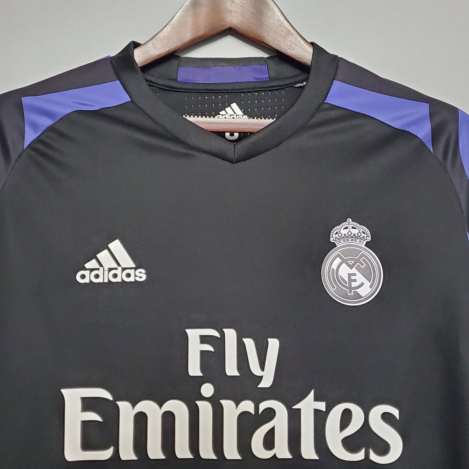 CAMISA REAL MADRID MANGA LONGA RETRÔ THIRD 16/17