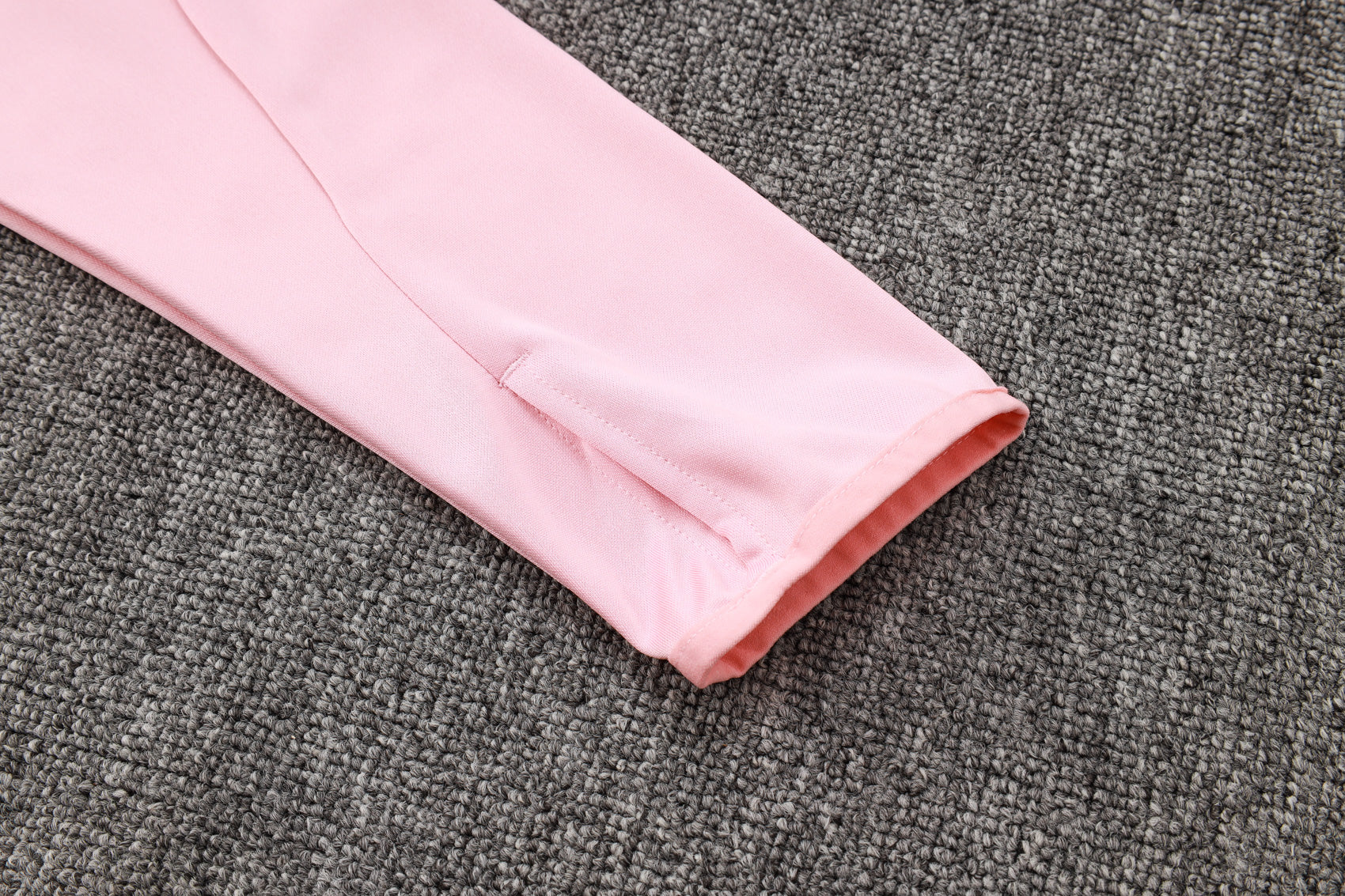 CONJUNTO DE TREINO REAL MADRID B946 24/25