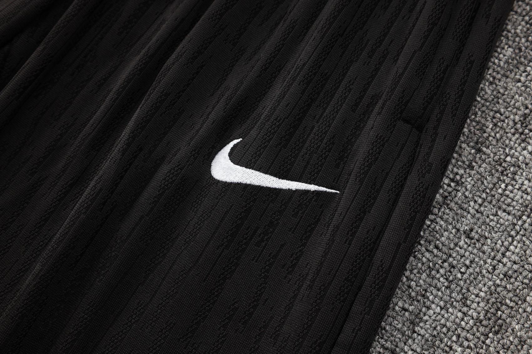 CONJUNTO DE TREINO BARCELONA VERSÃO JOGADOR B942 24/25