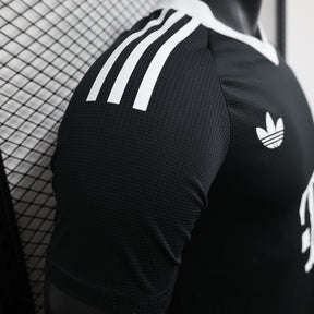 CAMISA BAYERN DE MUNICH VERSÃO JOGADOR BLACK 24/25