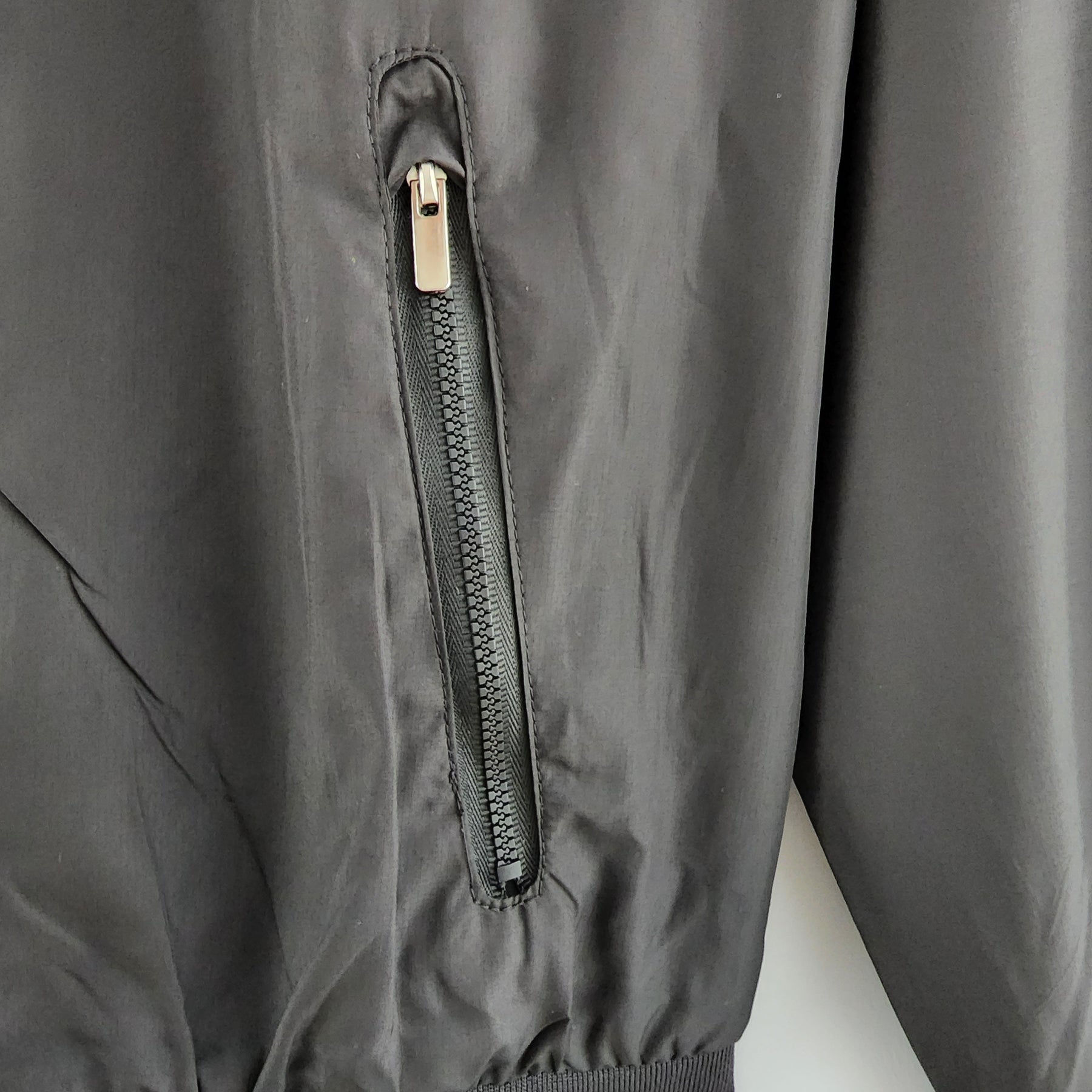 CORTA-VENTO PSG BLACK & PINK 22/23