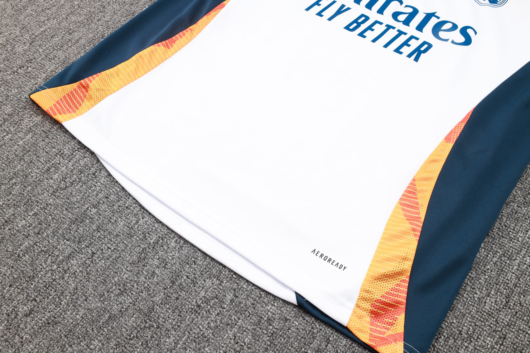 CONJUNTO DE TREINO REAL MADRID B959 24/25