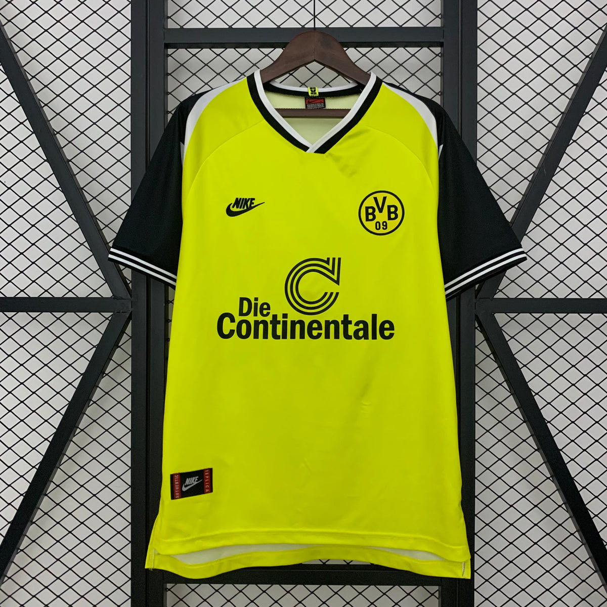 CAMISA RETRÔ BORUSSIA DORTMUND HOME 95/96