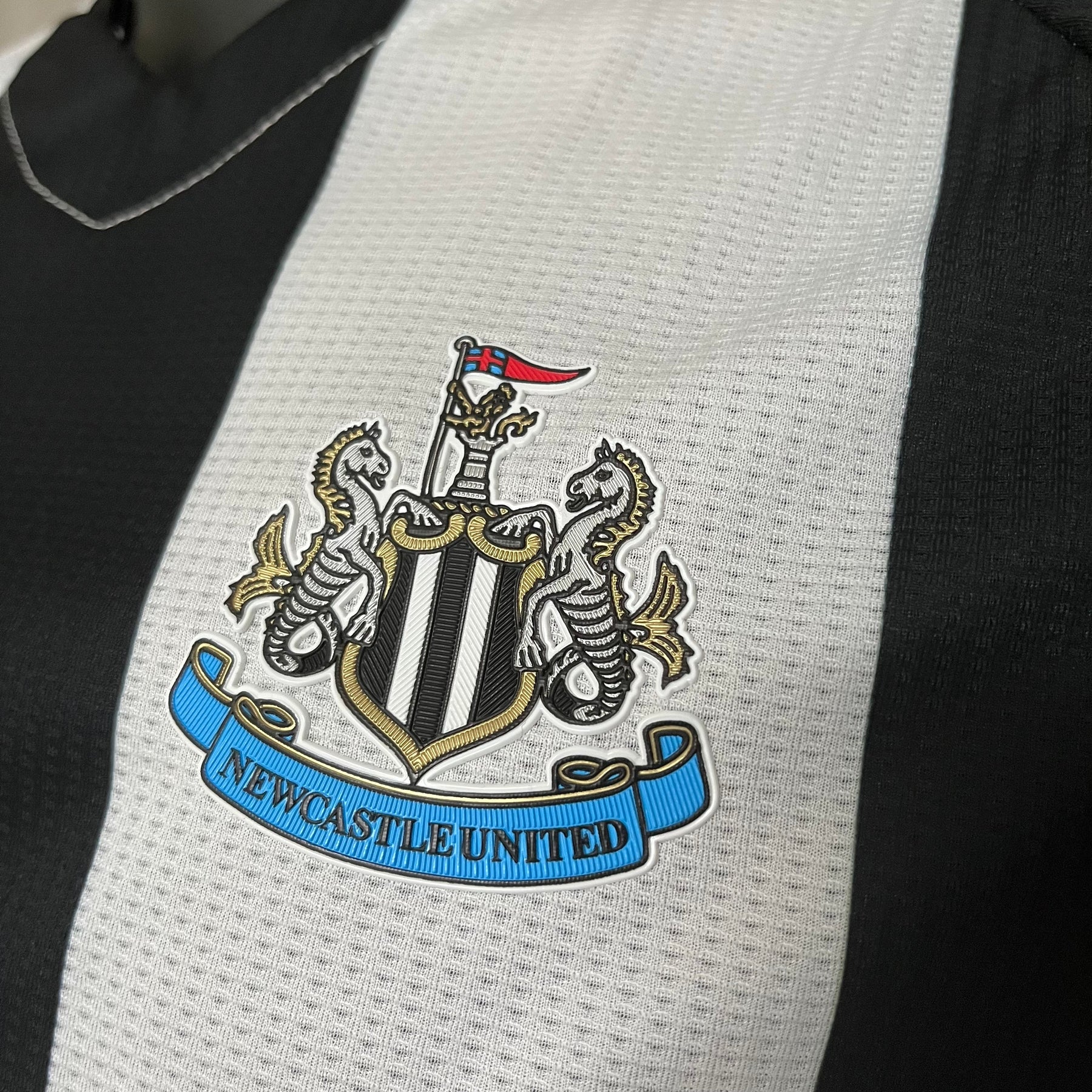 CAMISA NEWCASTLE VERSÃO JOGADOR HOME 24/25