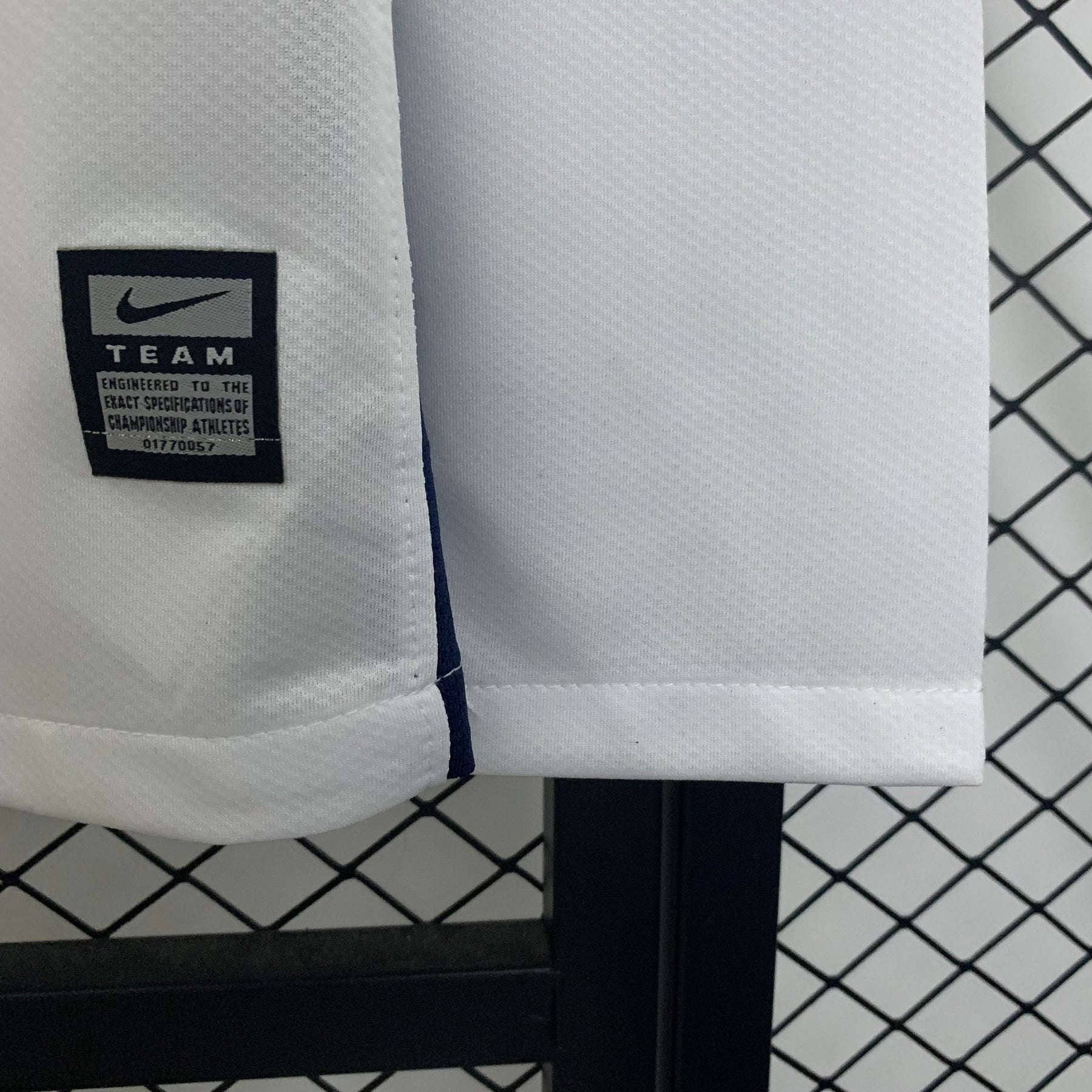 CAMISA RETRÔ MANGA LONGA MANCHESTER UNITED AWAY 08/09