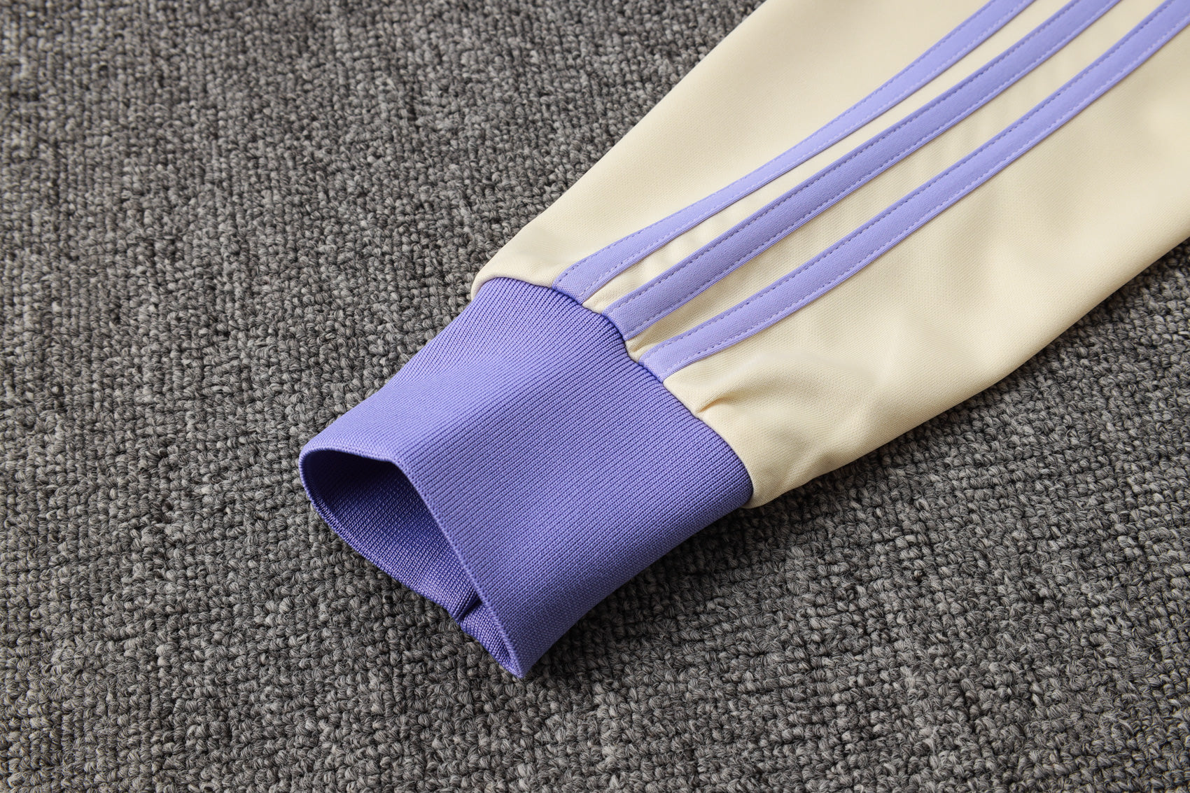 CONJUNTO DE TREINO REAL MADRID A843 24/25