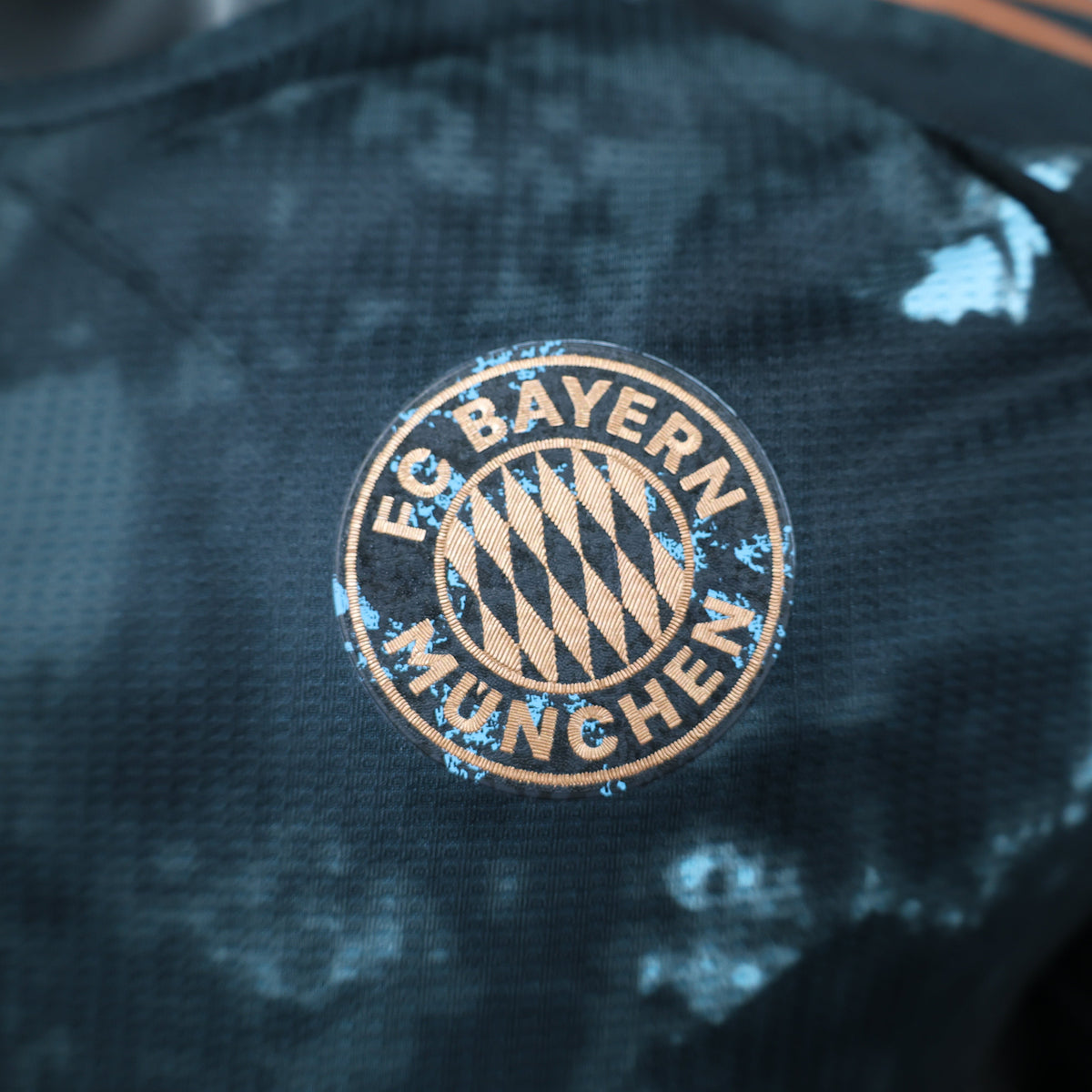 CAMISA BAYERN DE MUNICH VERSÃO JOGADOR AWAY 24/25