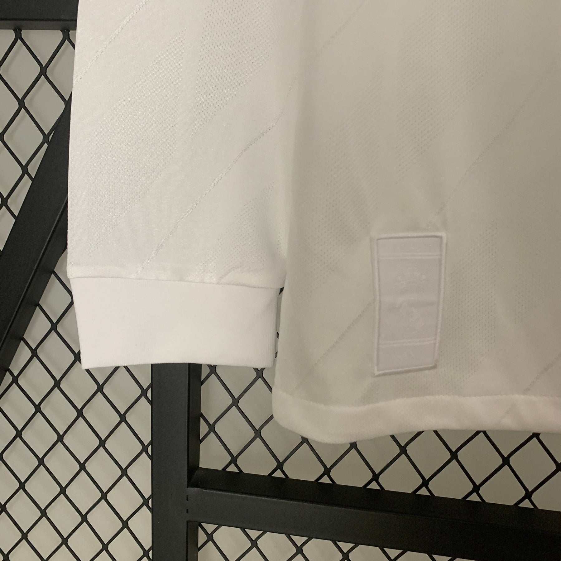 CAMISA REAL MADRID MANGA LONGA RETRÔ HOME 17/18