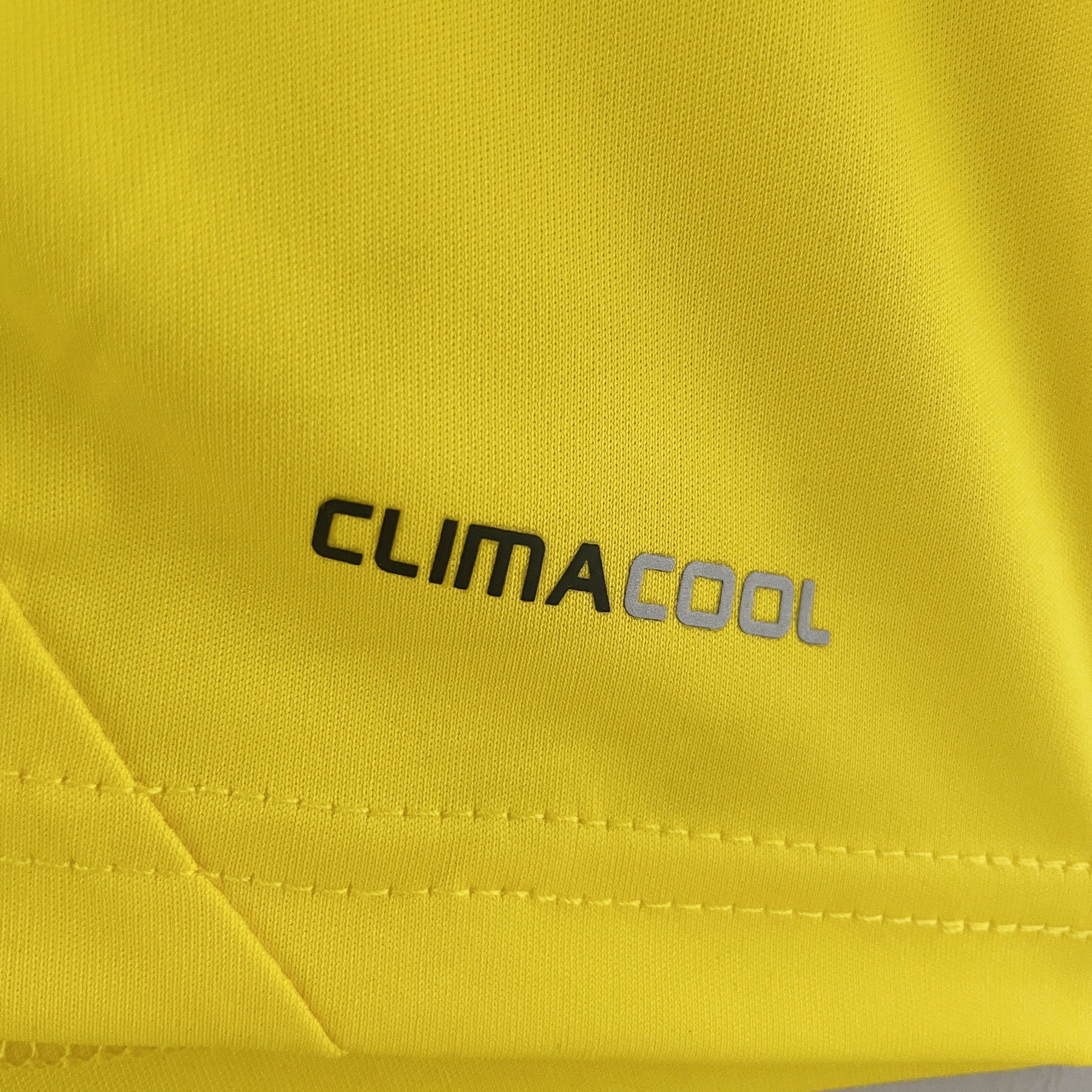 CAMISA RETRÔ REAL MADRID GOLEIRO YELLOW 11/12