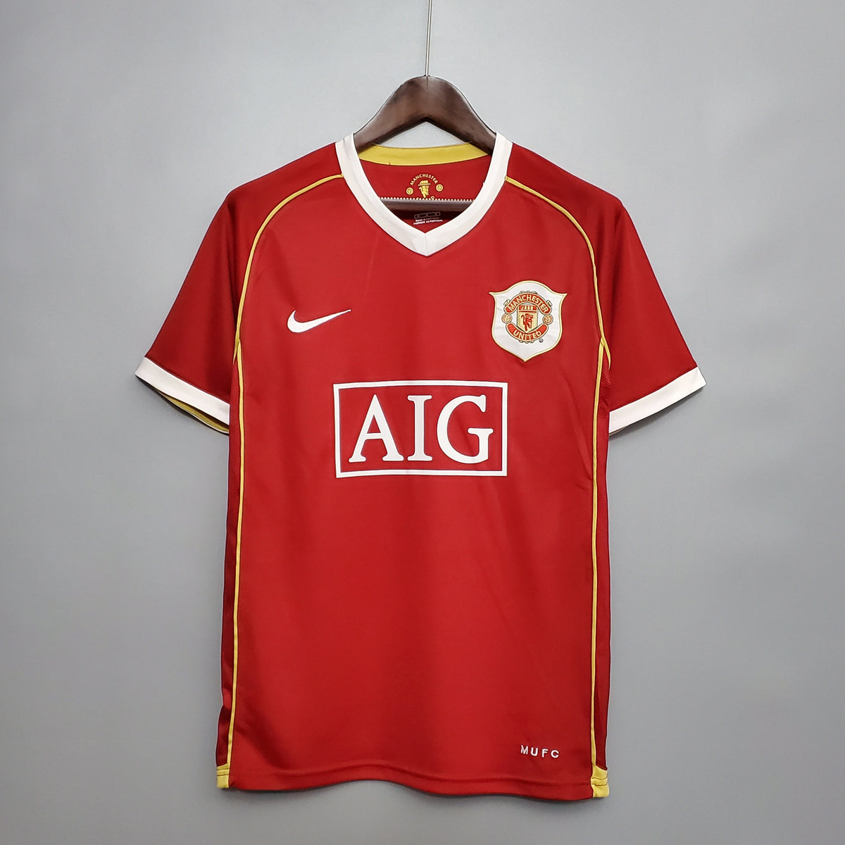 CAMISA RETRÔ MANCHESTER UNITED HOME 06/07